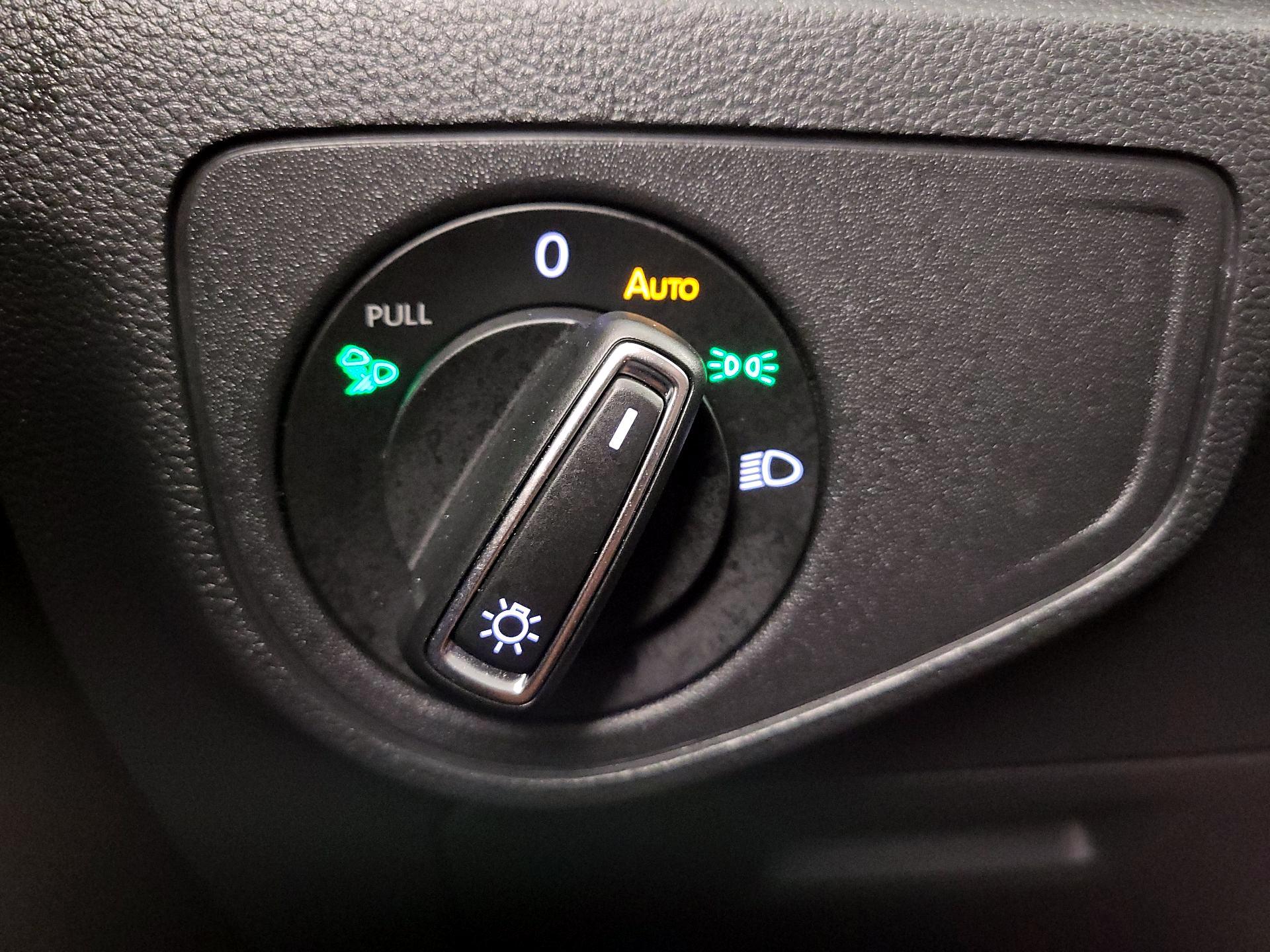 Thumbnail: 2021 Volkswagen Atlas - 13