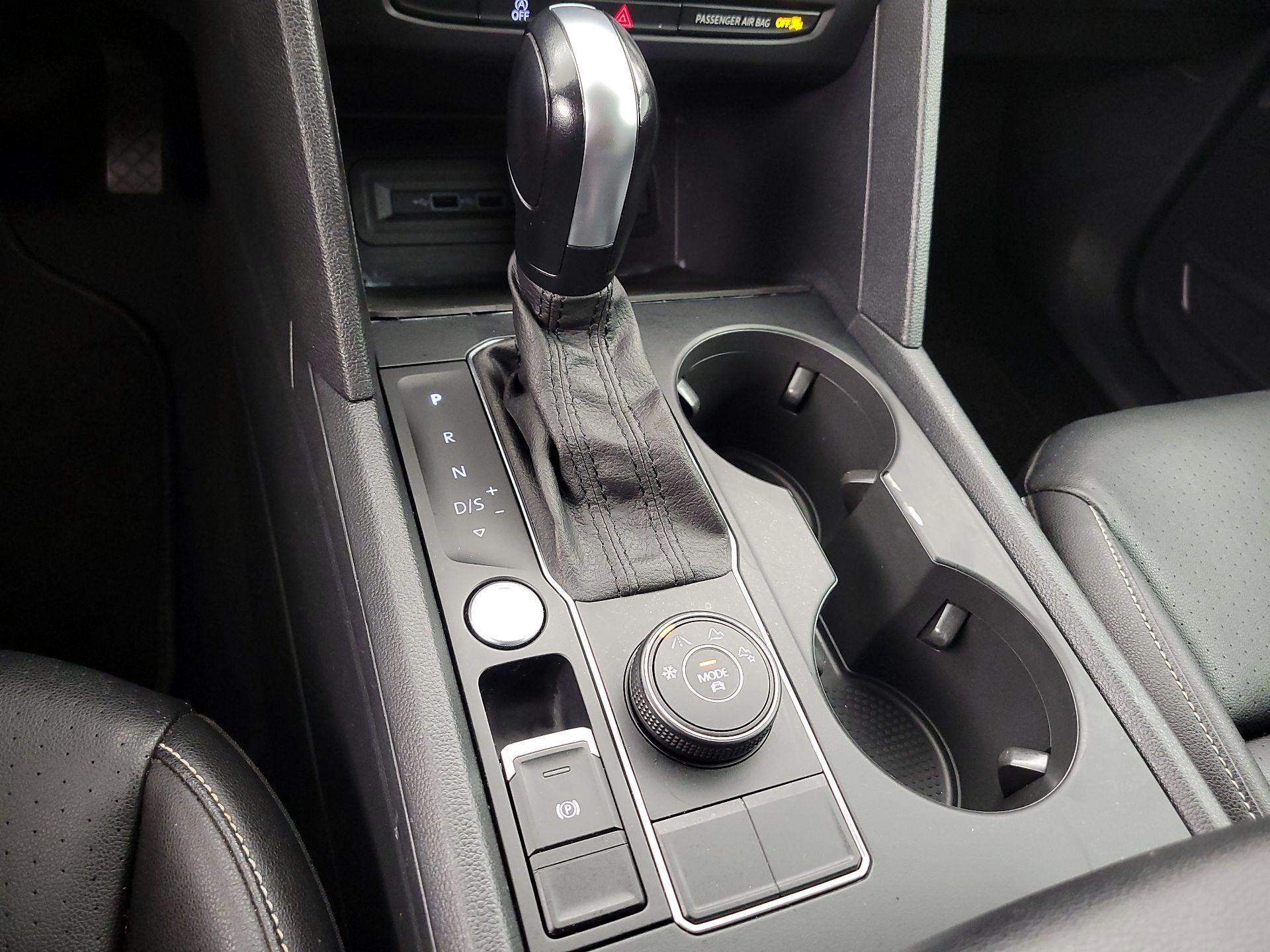 Thumbnail: 2021 Volkswagen Atlas - 17