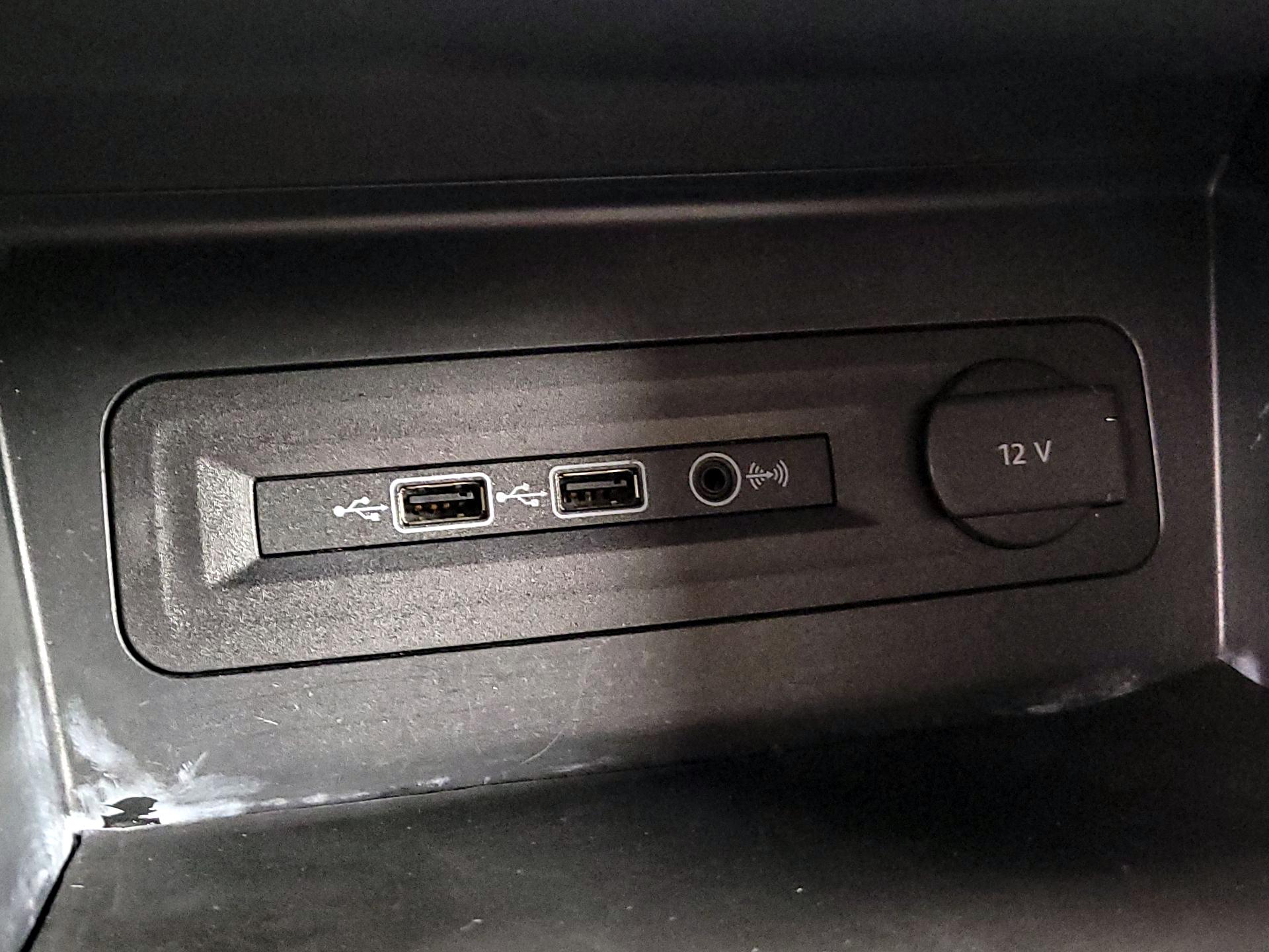 Thumbnail: 2021 Volkswagen Atlas - 18