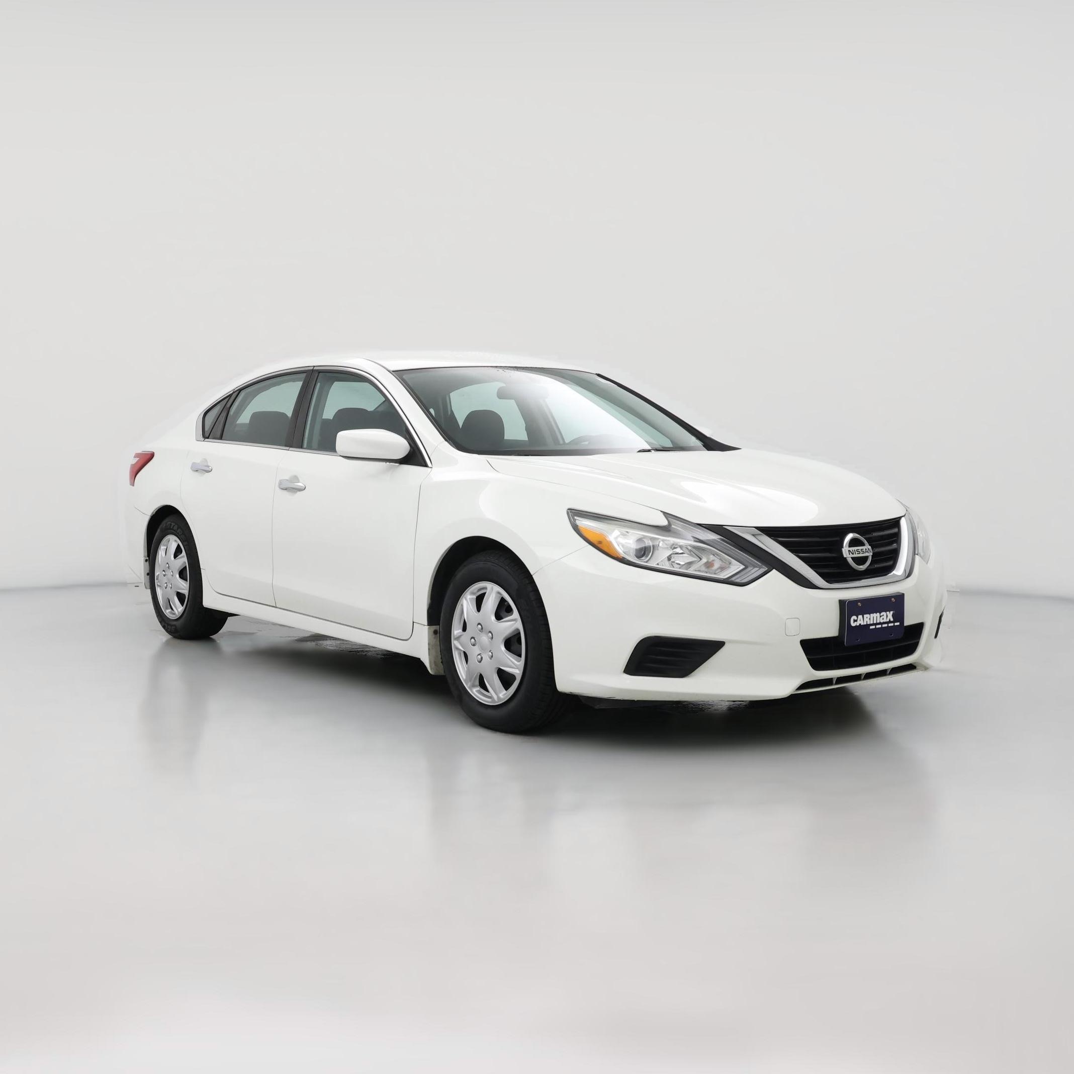 Thumbnail: 2017 Nissan Altima - 1