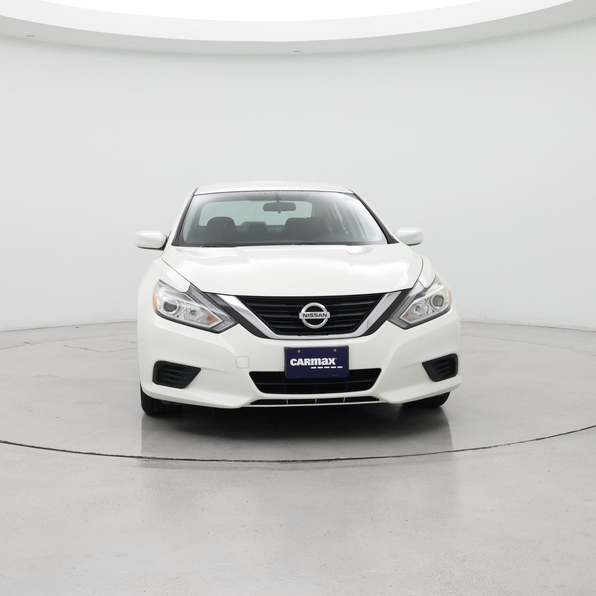 Thumbnail: 2017 Nissan Altima - 5