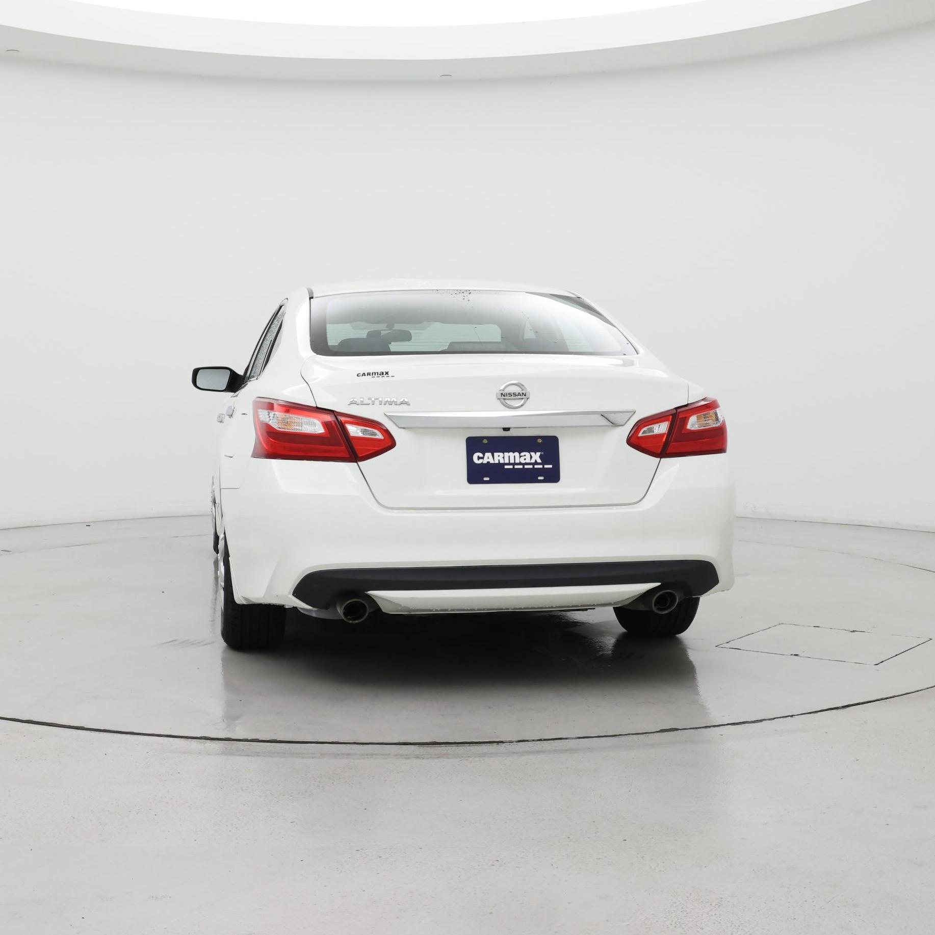 Thumbnail: 2017 Nissan Altima - 6