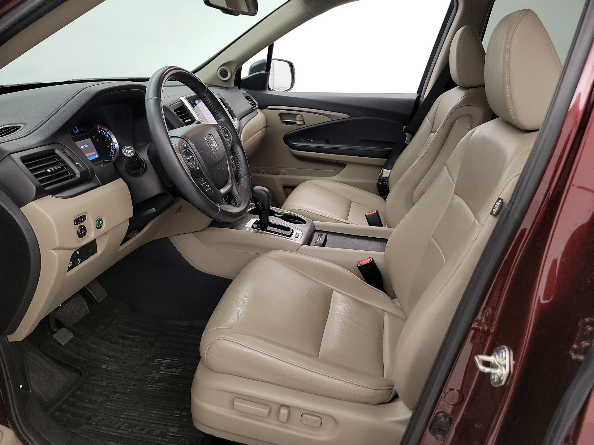 Thumbnail: 2018 Honda Pilot - 11