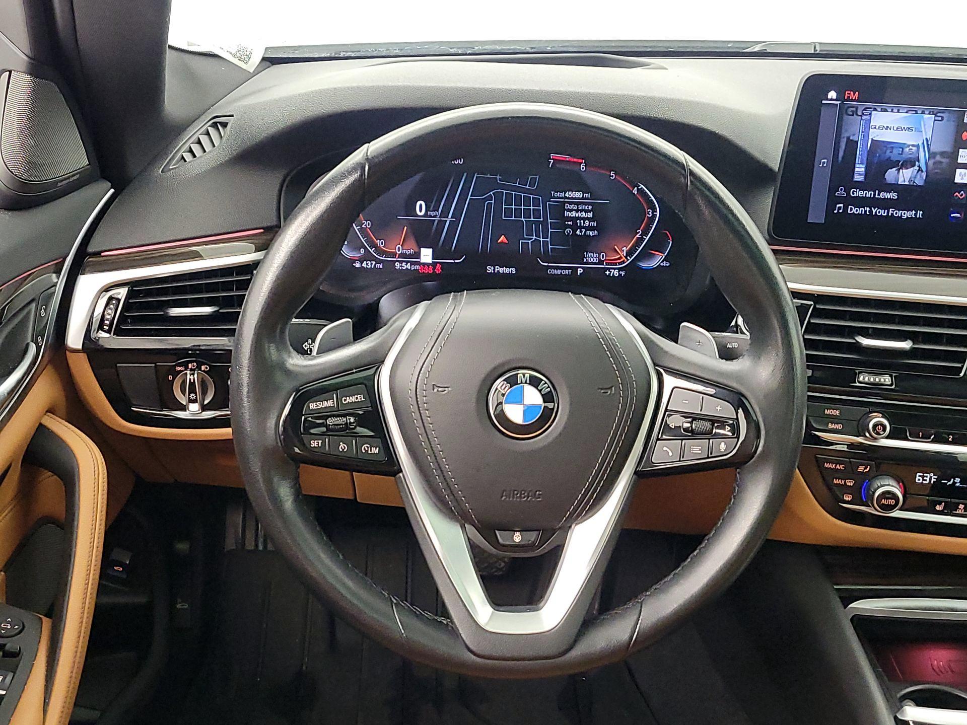 Thumbnail: 2022 BMW 5 Series - 10