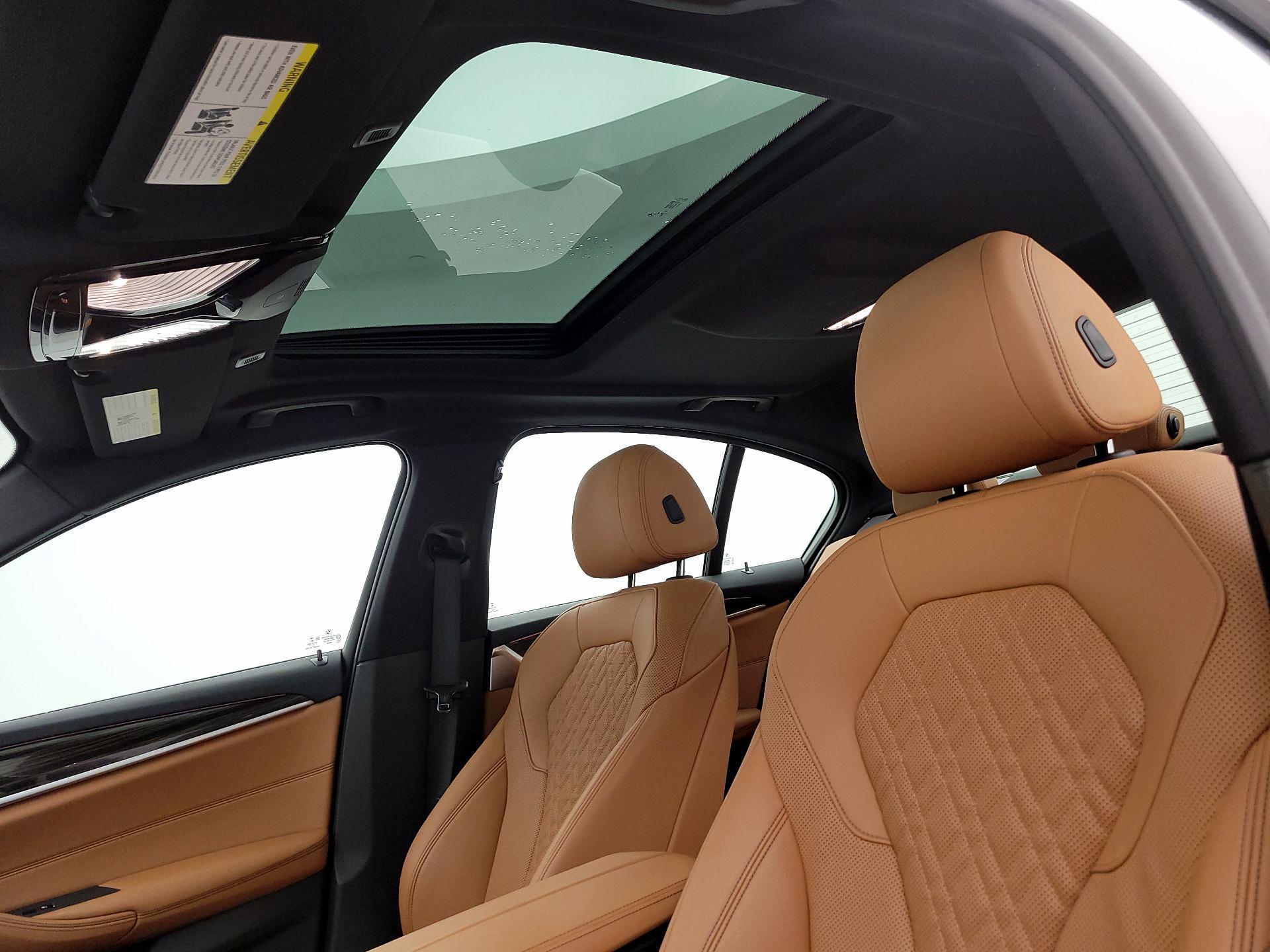Thumbnail: 2022 BMW 5 Series - 11