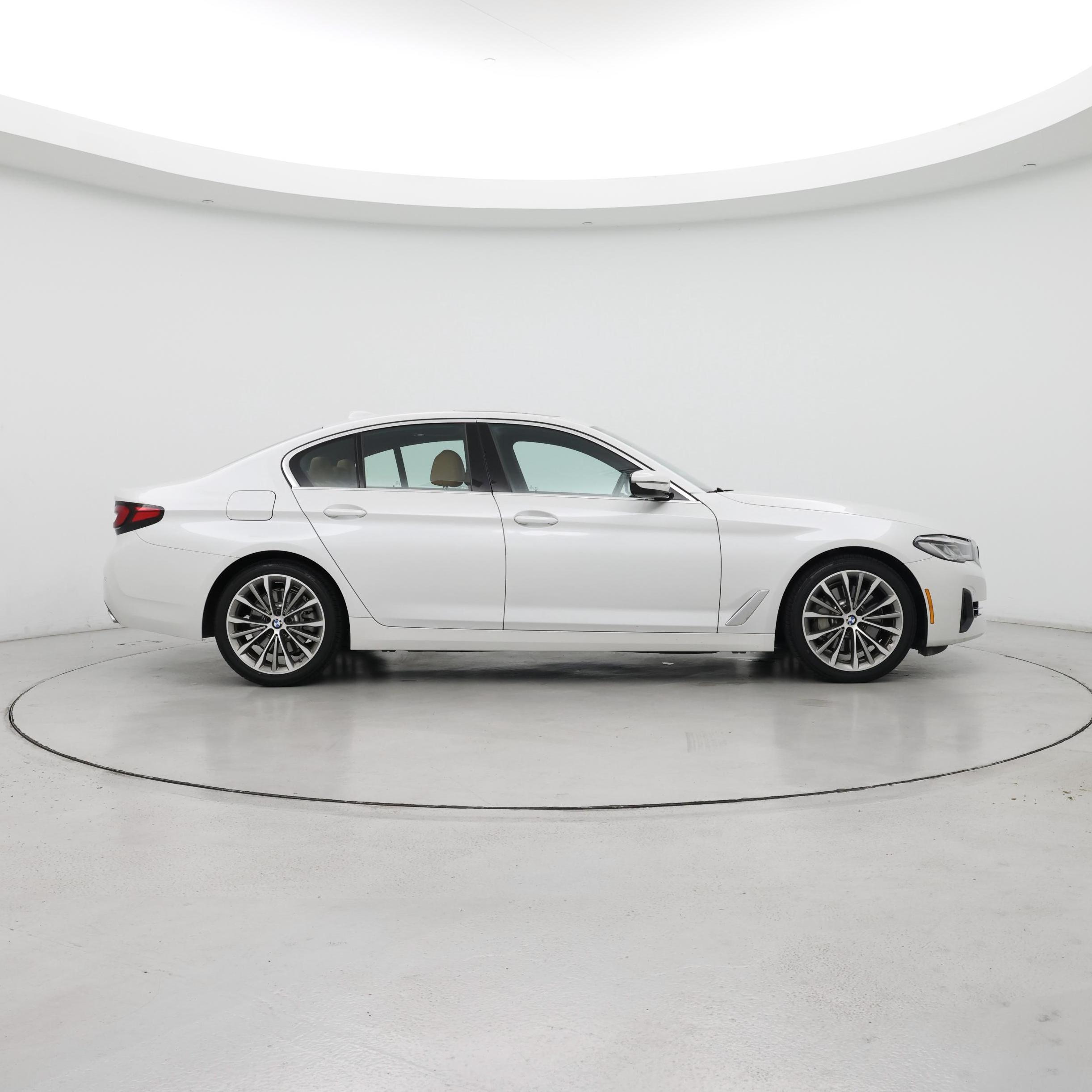 Thumbnail: 2022 BMW 5 Series - 7