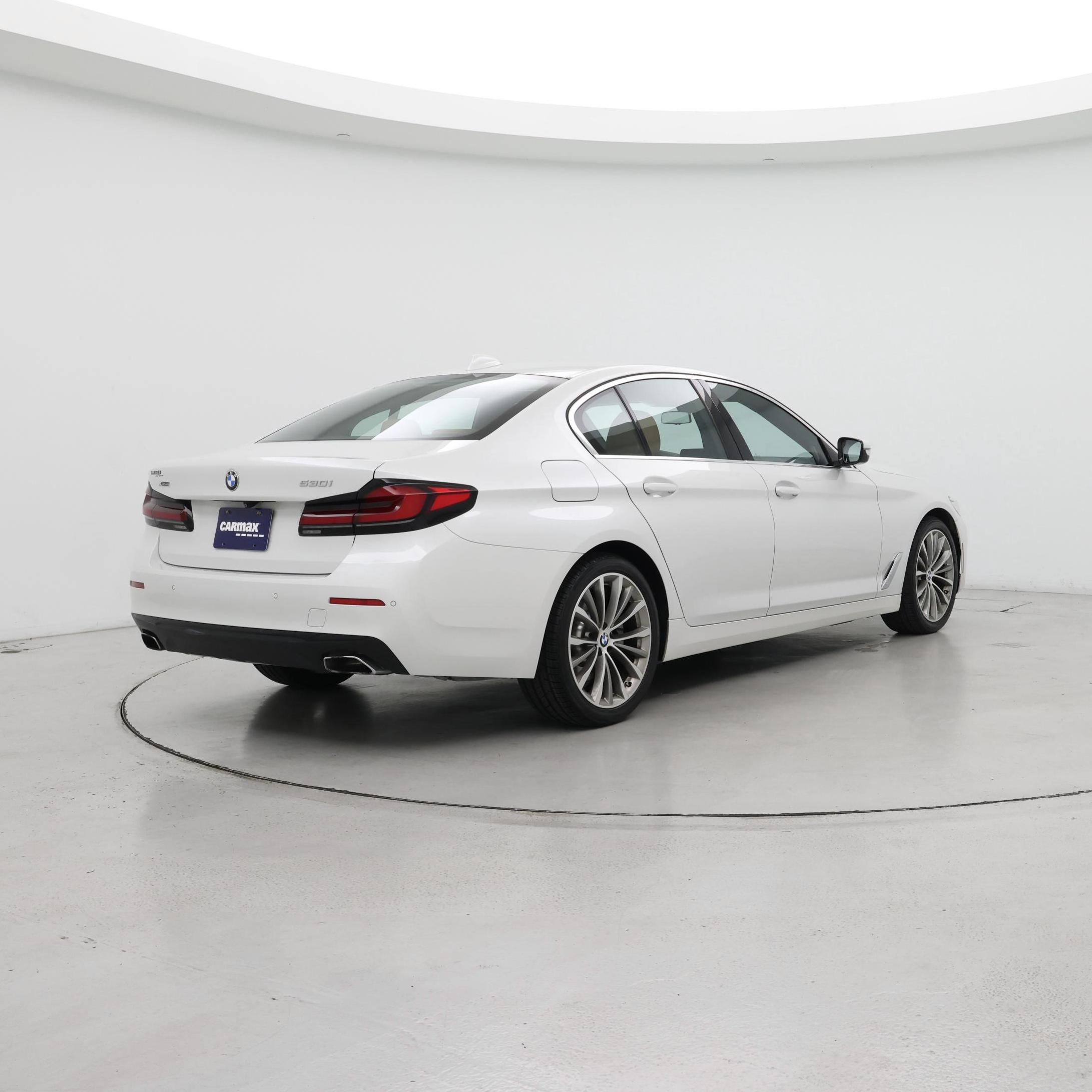 Thumbnail: 2022 BMW 5 Series - 8