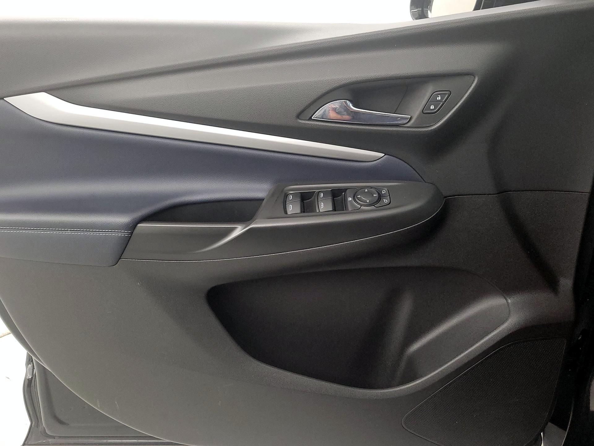 Thumbnail: 2022 Chevrolet Bolt EUV - 12