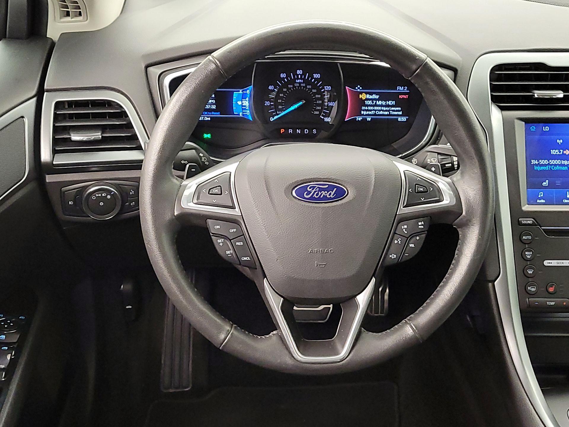 Thumbnail: 2016 Ford Fusion - 10