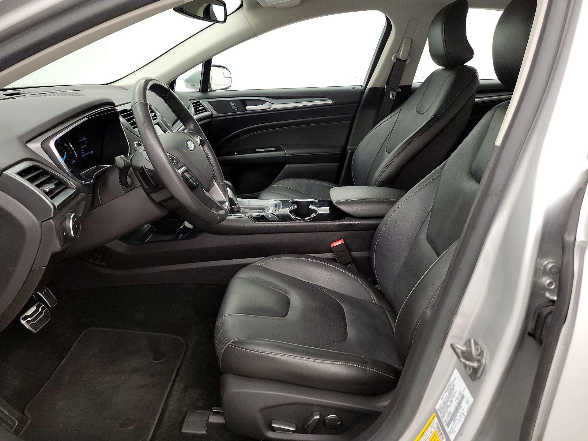 Thumbnail: 2016 Ford Fusion - 11