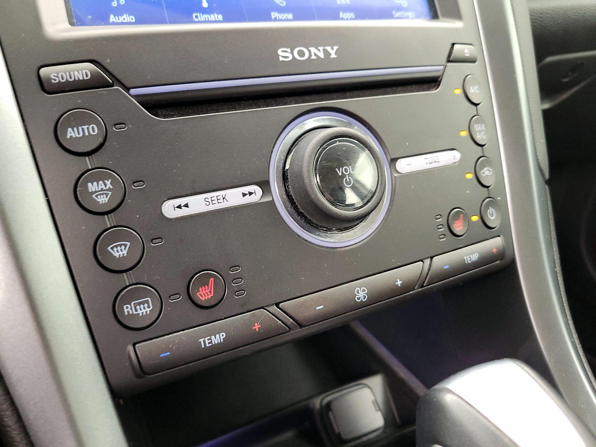 Thumbnail: 2016 Ford Fusion - 16