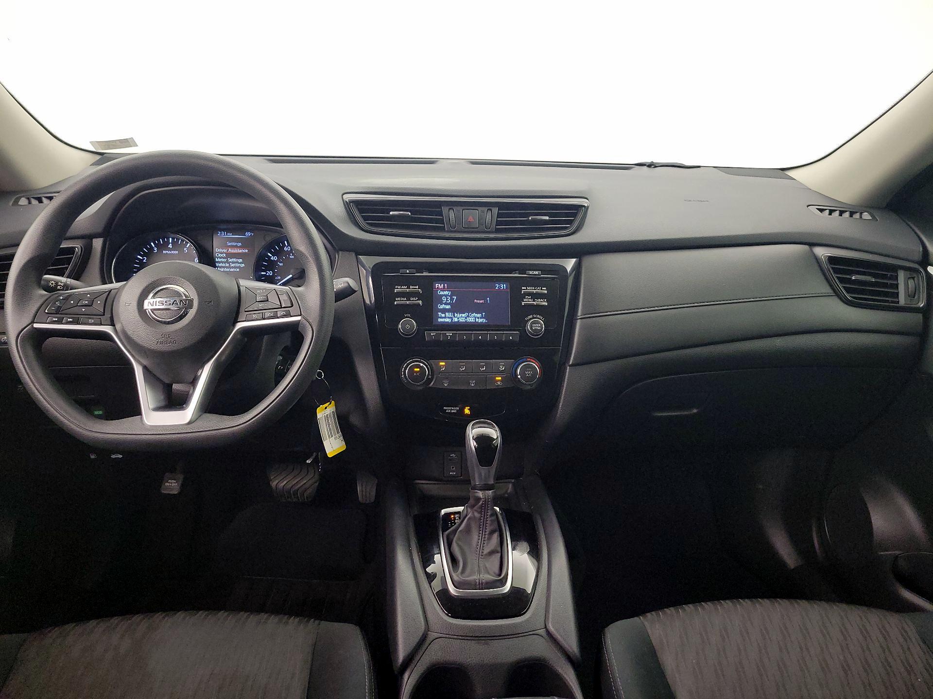 Thumbnail: 2017 Nissan Rogue - 9
