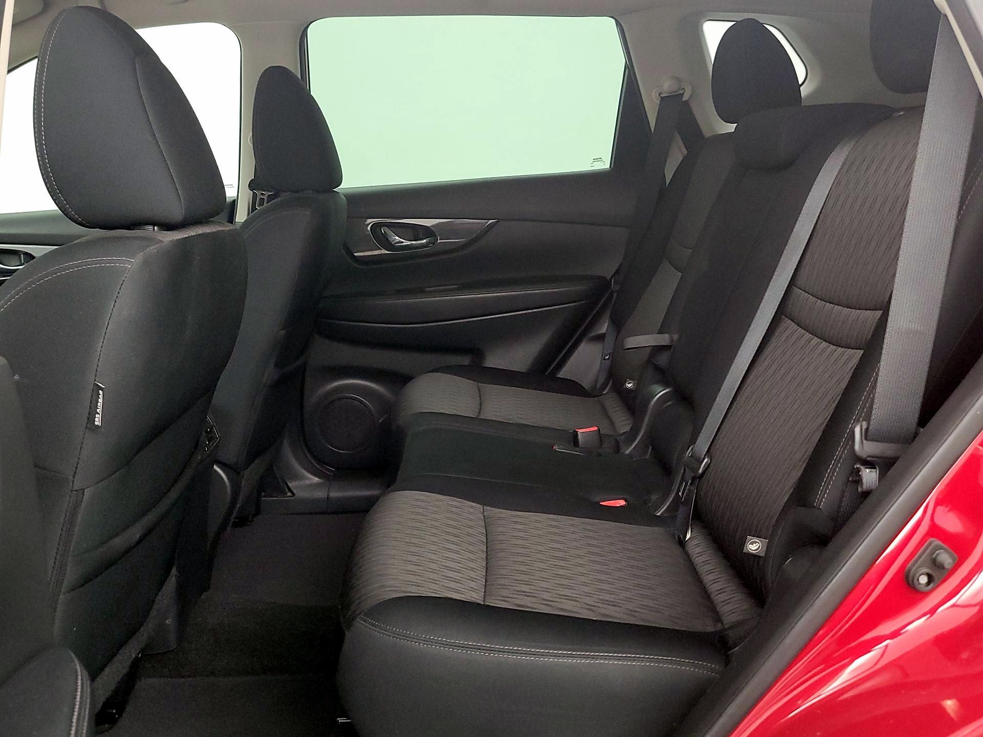 Thumbnail: 2017 Nissan Rogue - 19