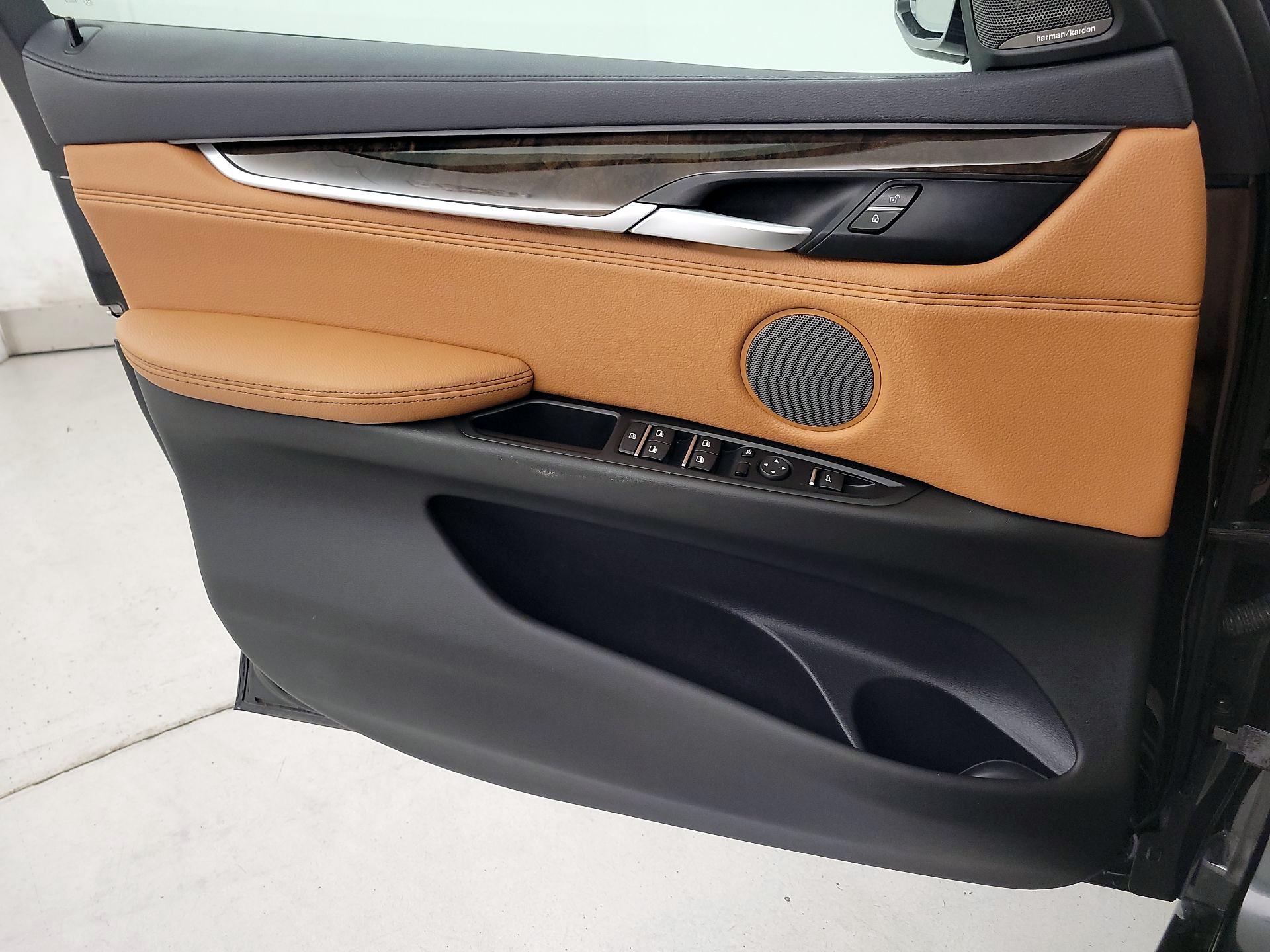 Thumbnail: 2019 BMW X6 - 12
