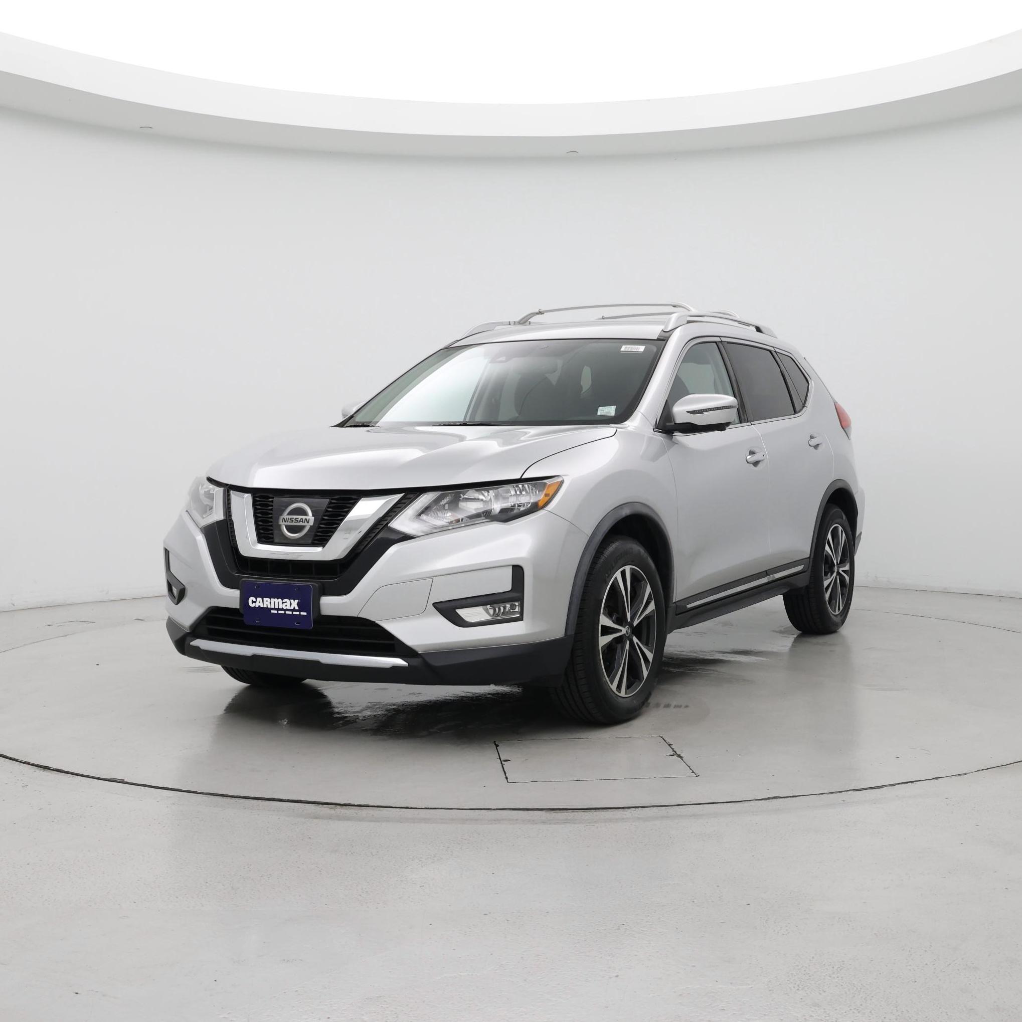 Thumbnail: 2017 Nissan Rogue - 4
