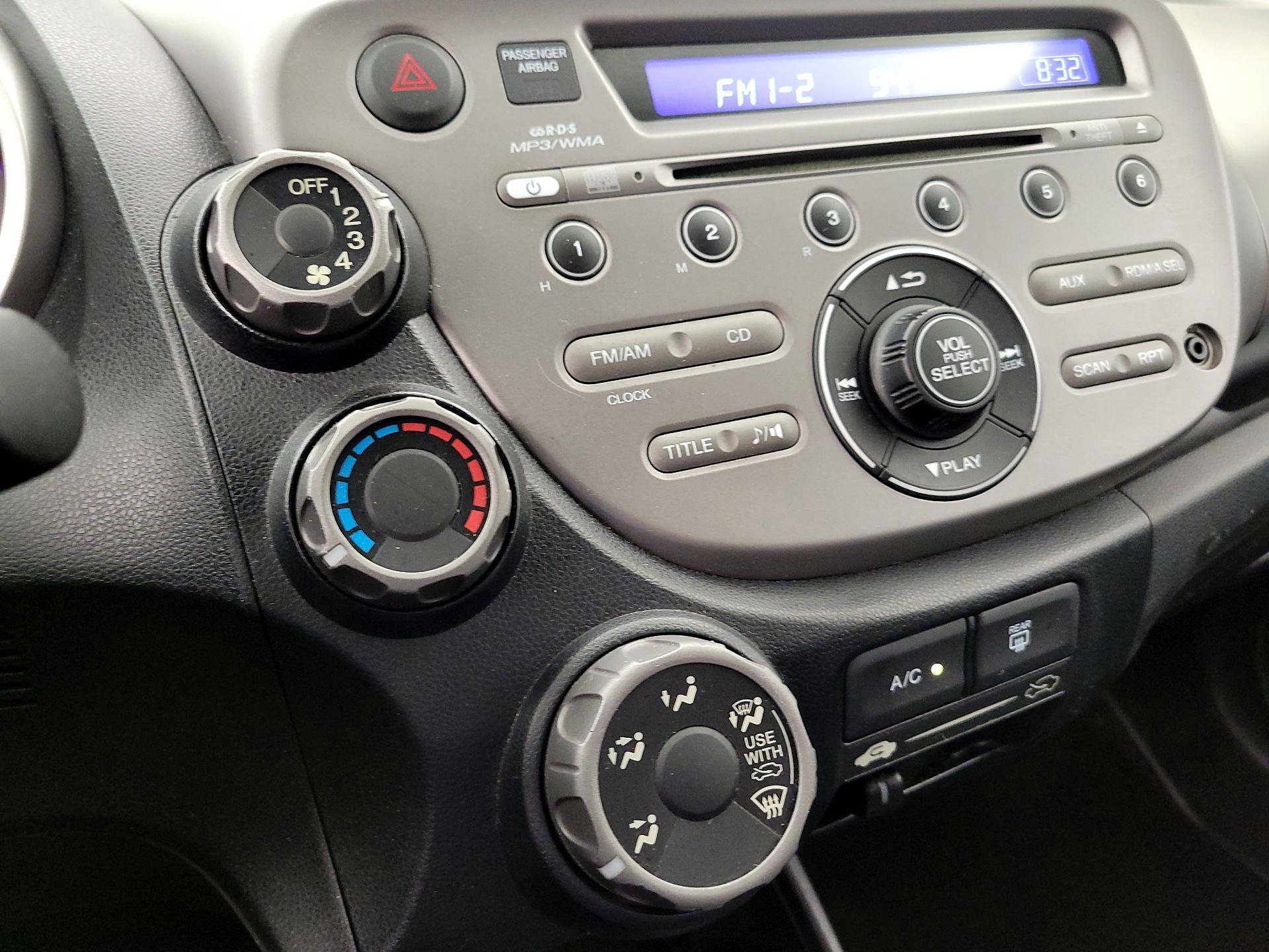 Thumbnail: 2013 Honda Fit - 15