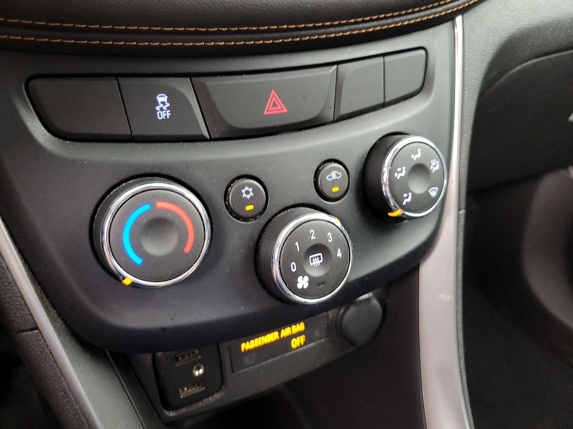 Thumbnail: 2020 Chevrolet Trax - 16