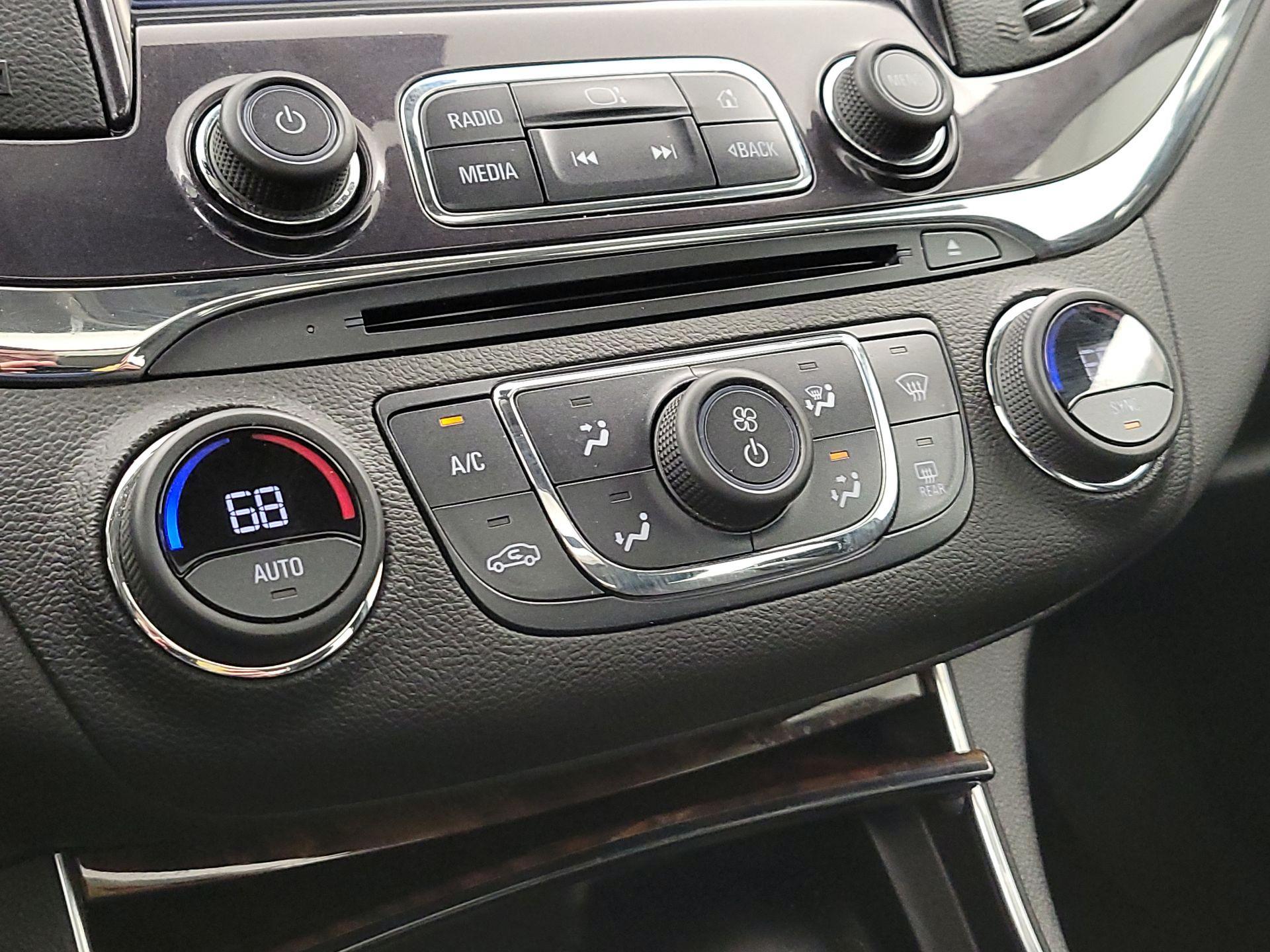 Thumbnail: 2015 Chevrolet Impala - 17