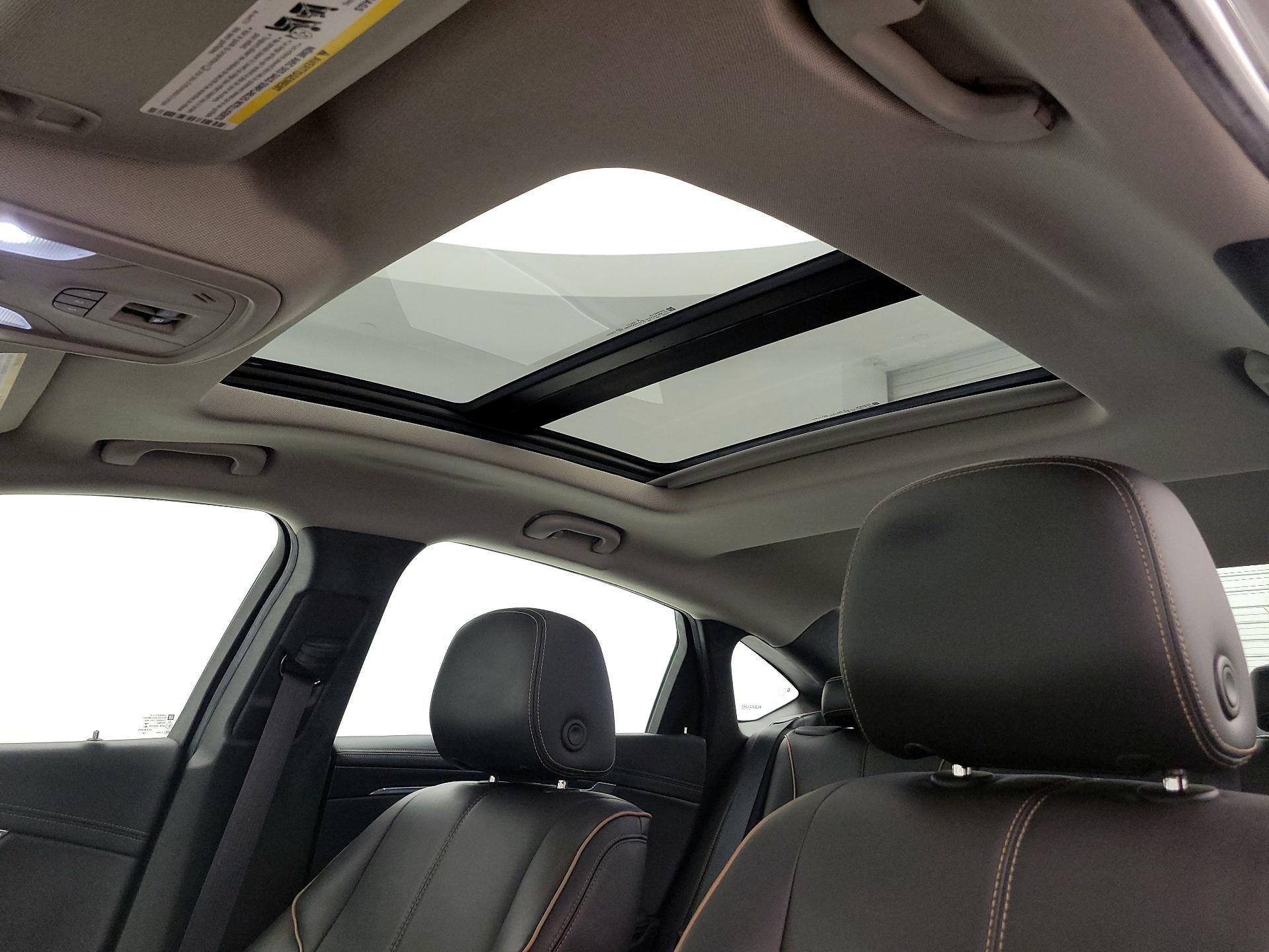 Thumbnail: 2015 Chevrolet Impala - 20