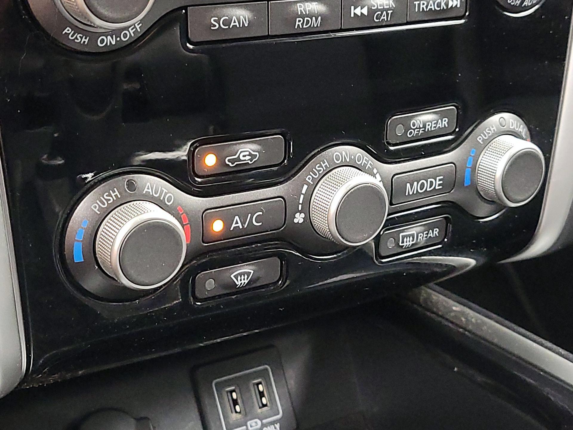 Thumbnail: 2018 Nissan Pathfinder - 16