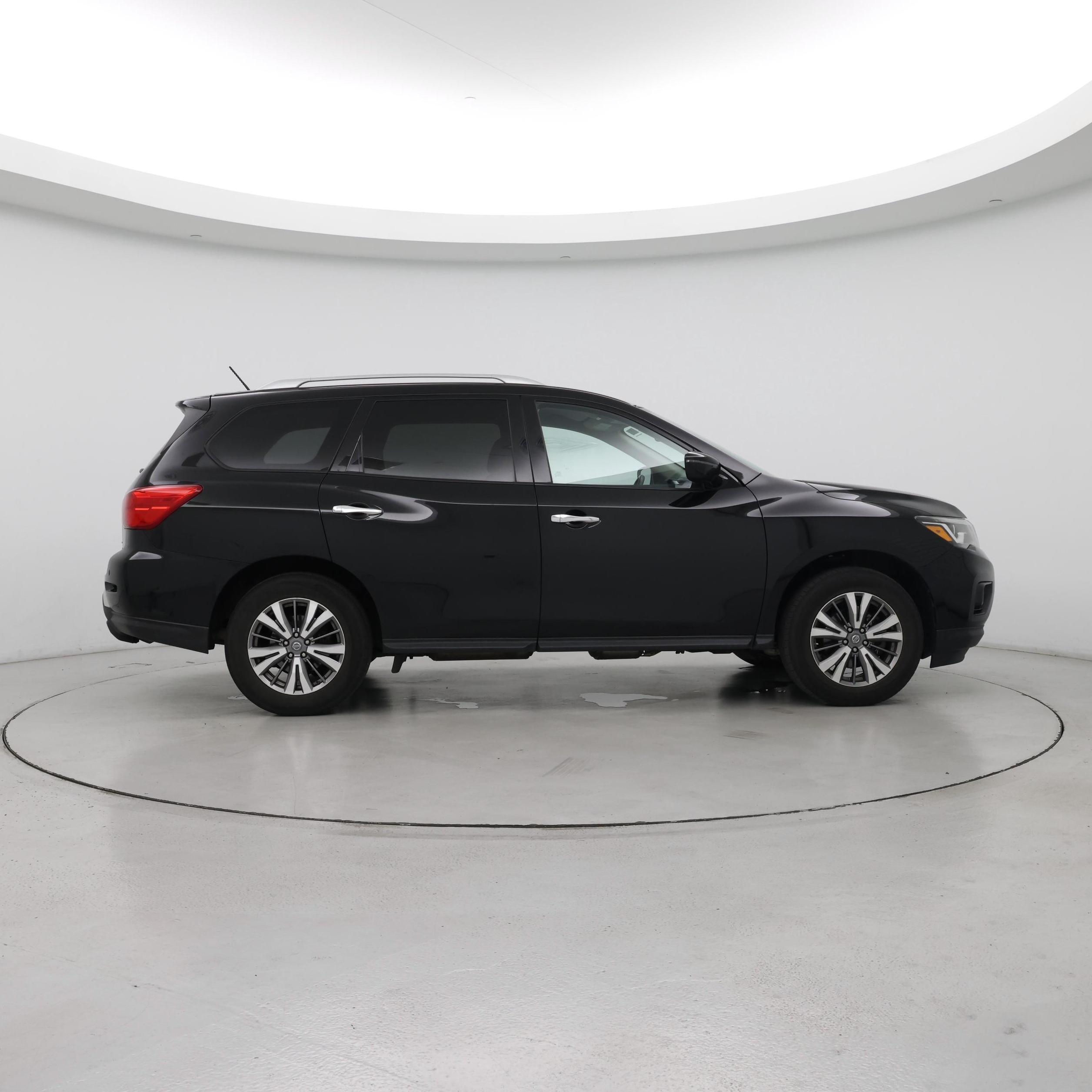 Thumbnail: 2018 Nissan Pathfinder - 7