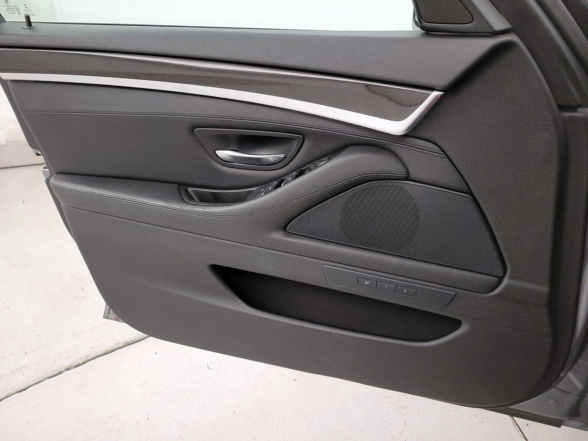 Thumbnail: 2016 BMW 5 Series - 12
