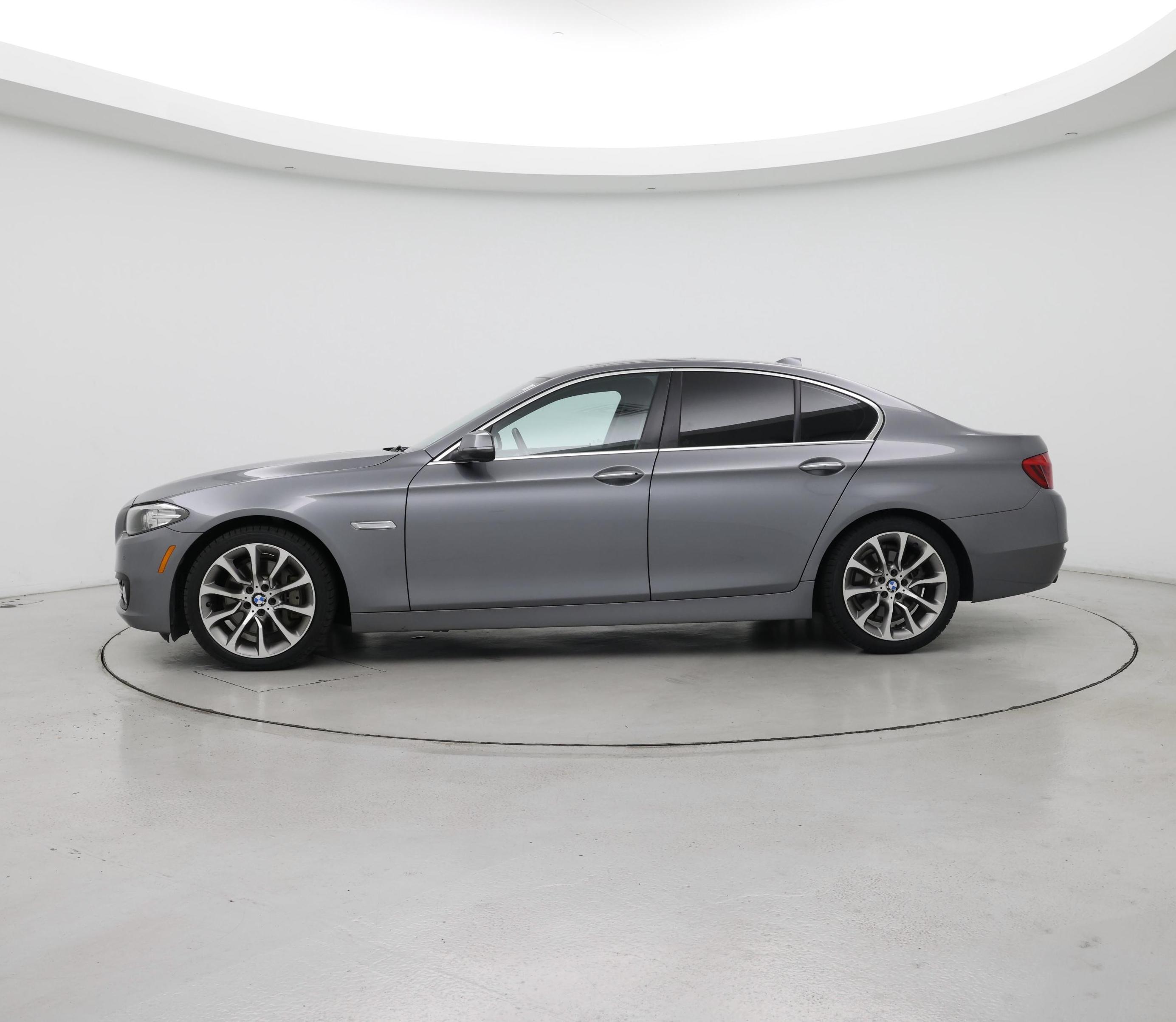 Thumbnail: 2016 BMW 5 Series - 3