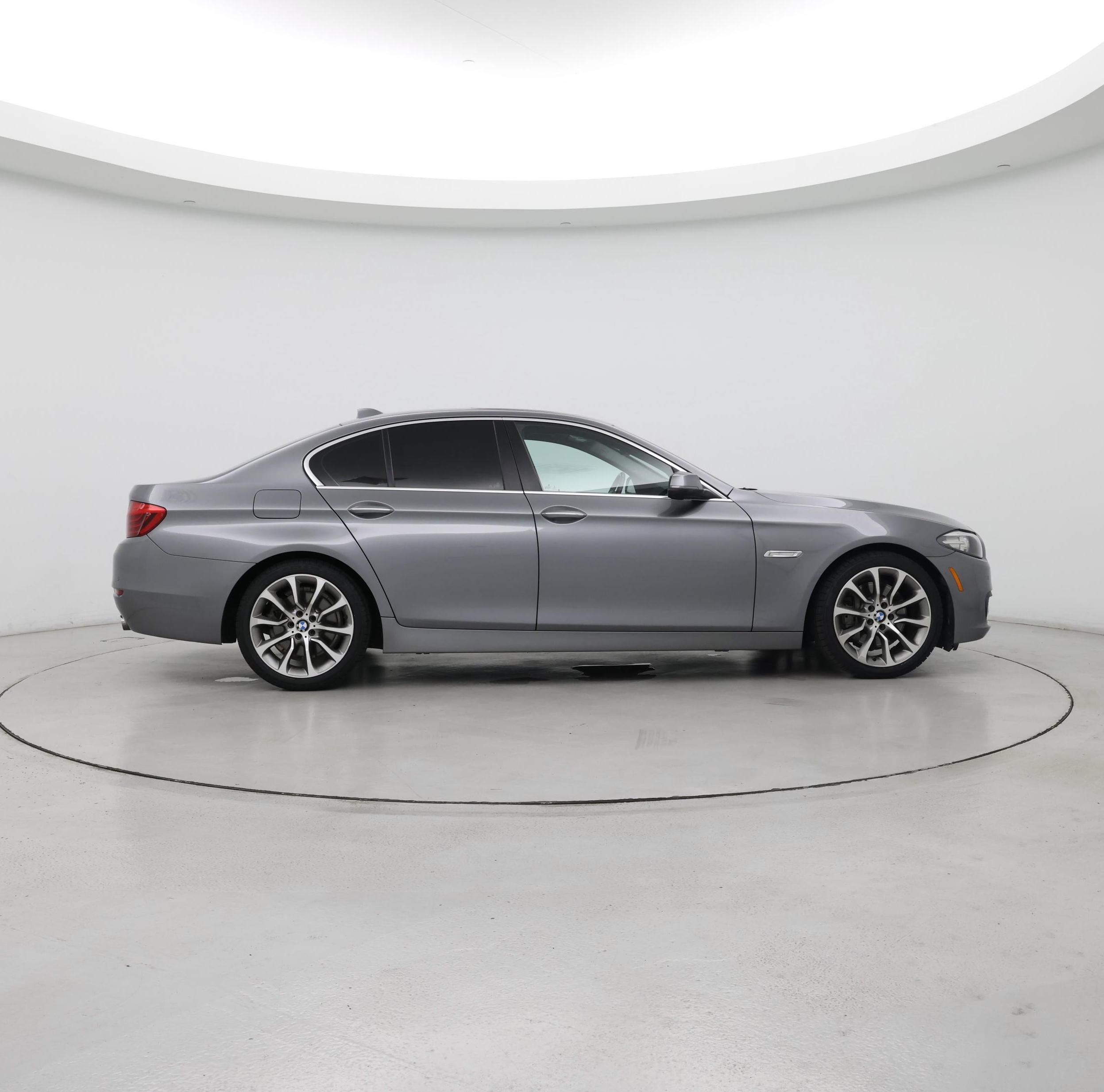 Thumbnail: 2016 BMW 5 Series - 7