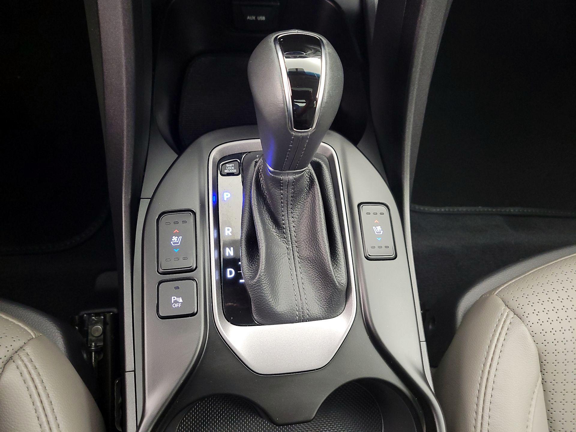 Thumbnail: 2015 Hyundai Santa Fe - 18