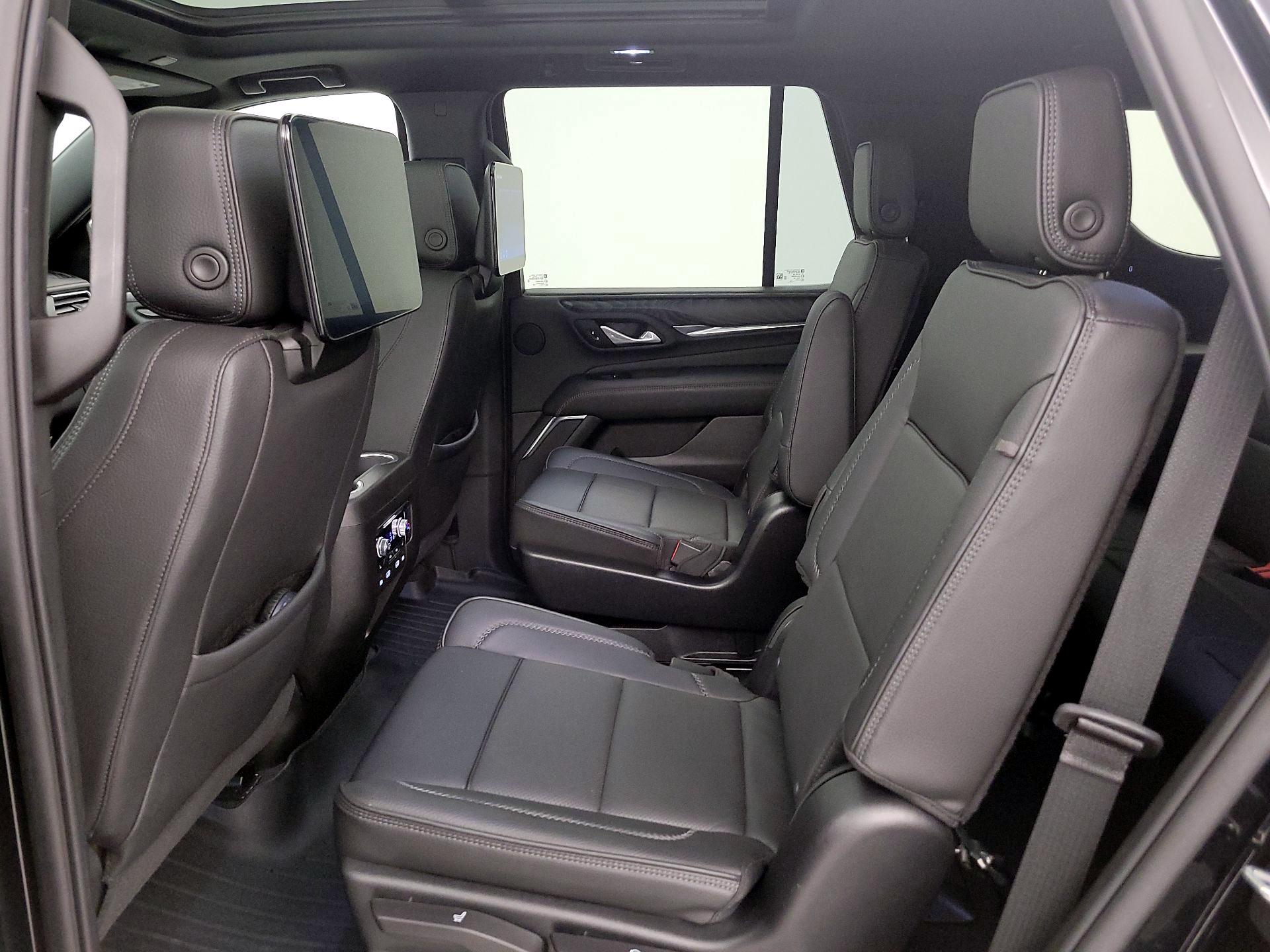 Thumbnail: 2023 GMC Yukon XL - 20