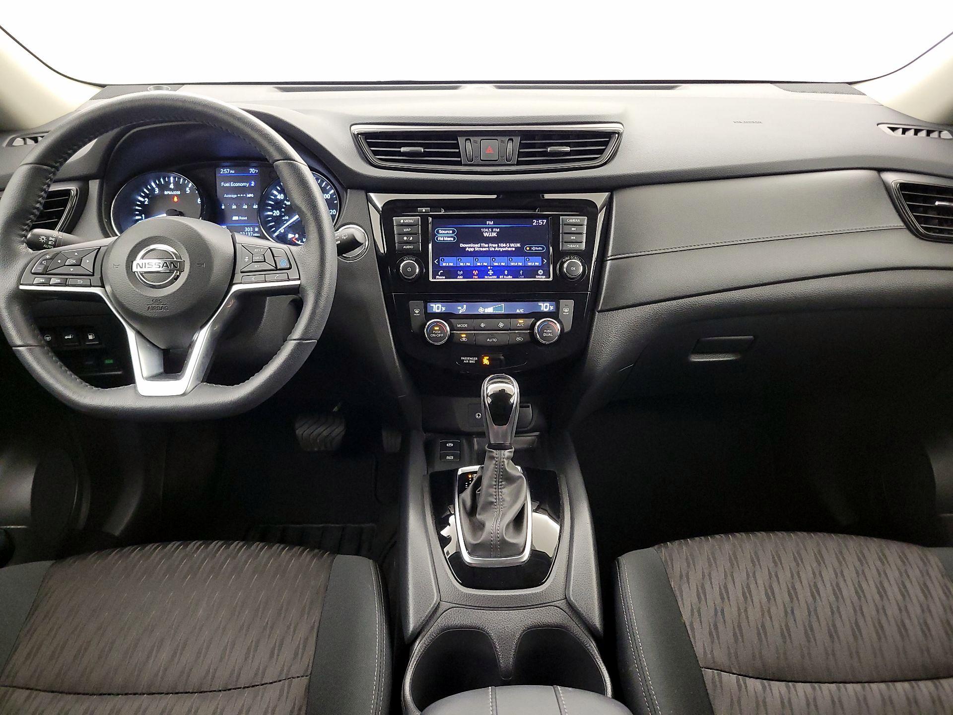 Thumbnail: 2020 Nissan Rogue - 9