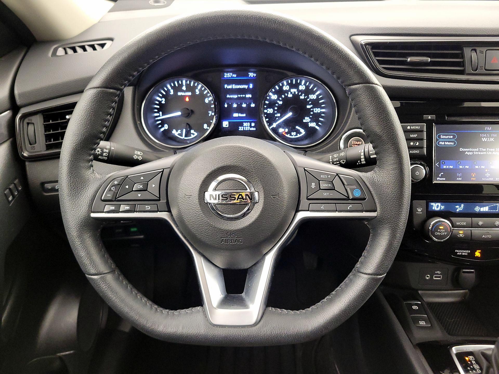 Thumbnail: 2020 Nissan Rogue - 10