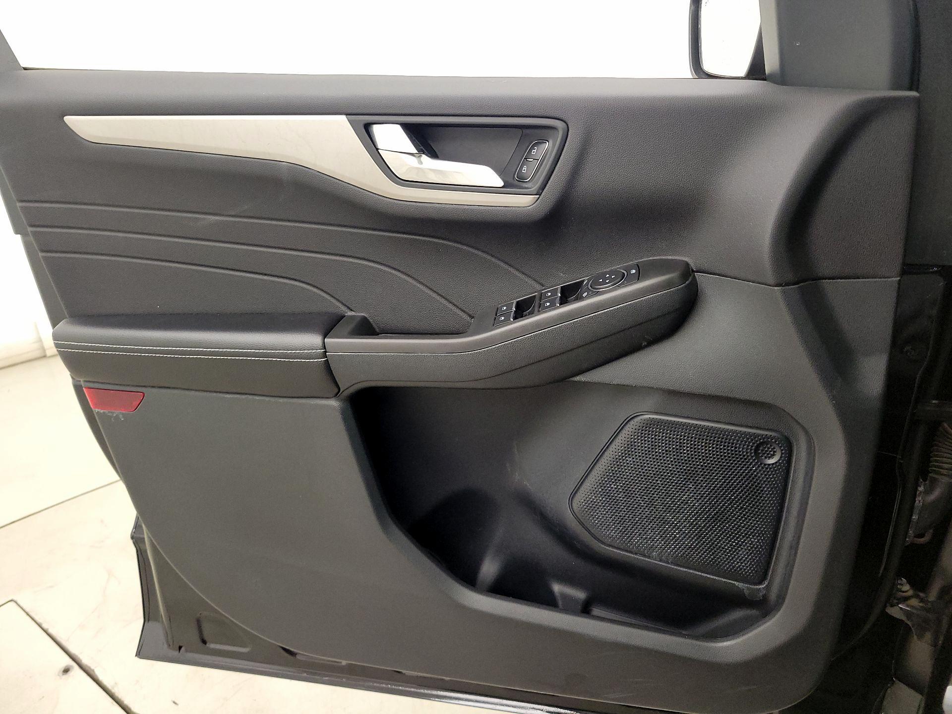 Thumbnail: 2021 Ford Escape - 12