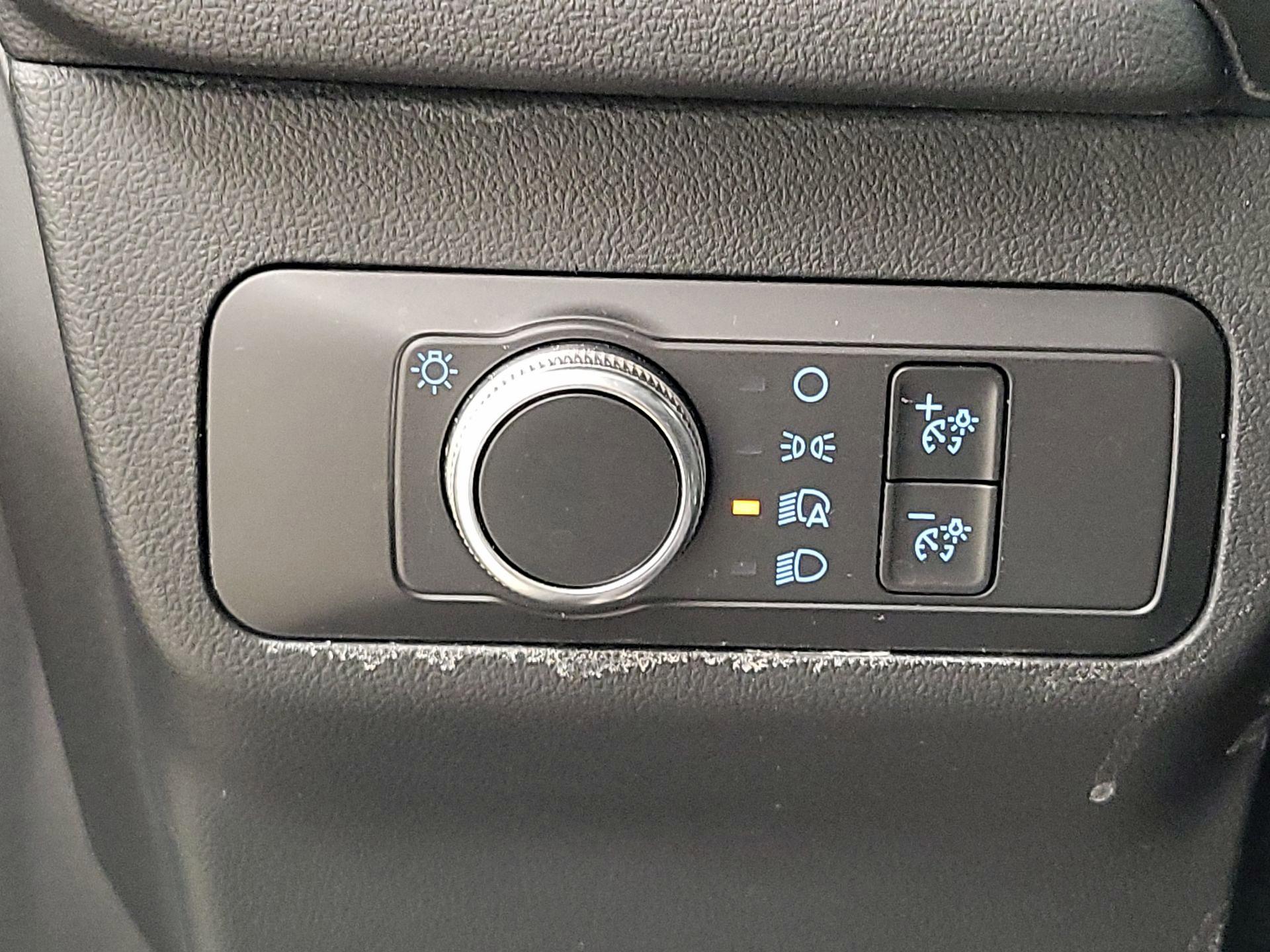 Thumbnail: 2021 Ford Escape - 13