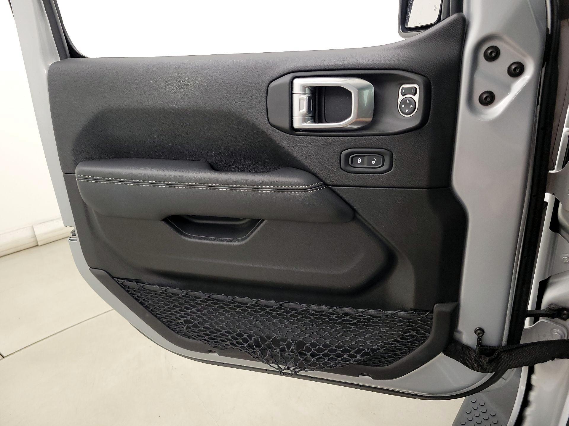 Thumbnail: 2022 Jeep Wrangler - 12