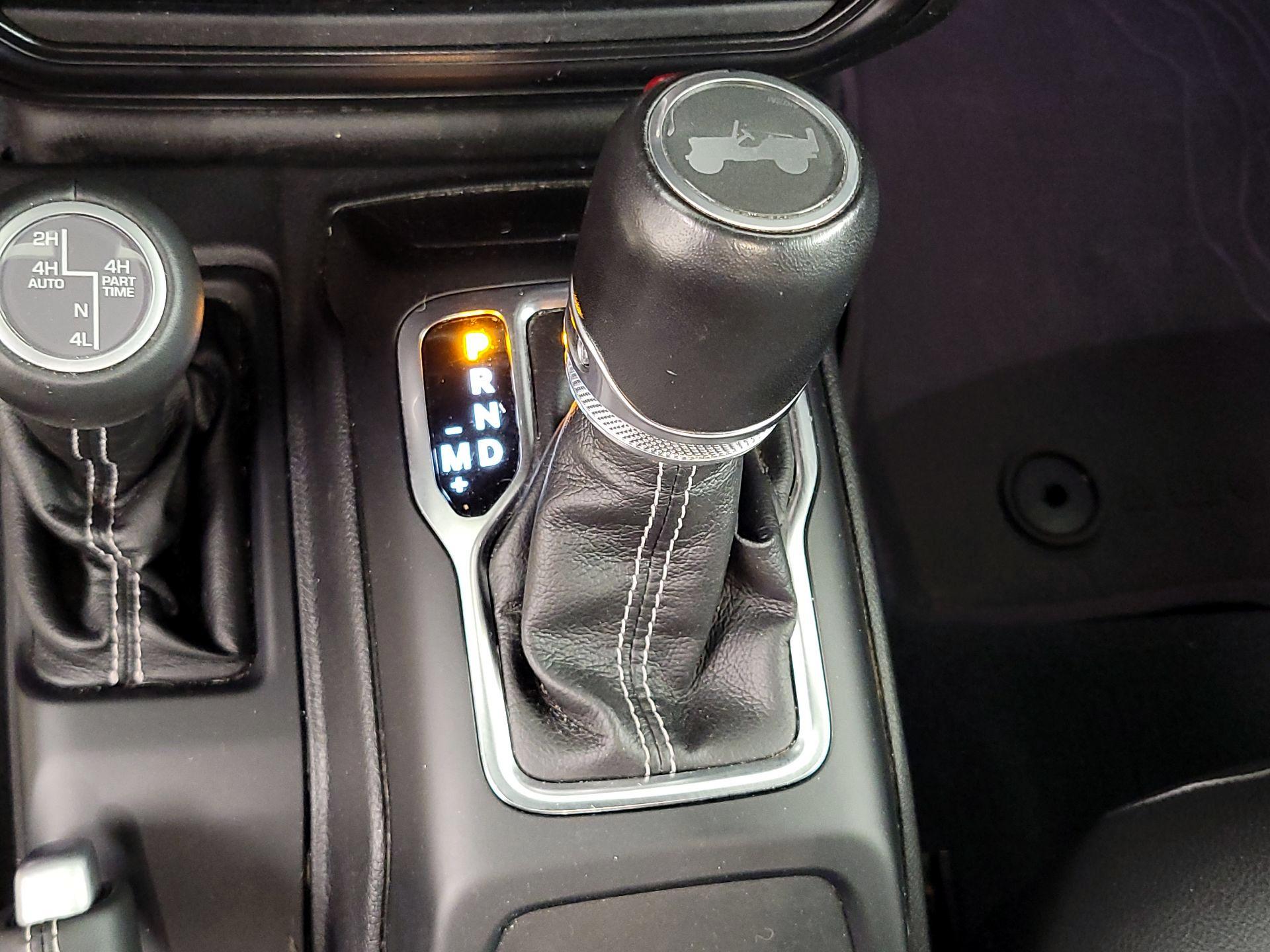 Thumbnail: 2022 Jeep Wrangler - 18