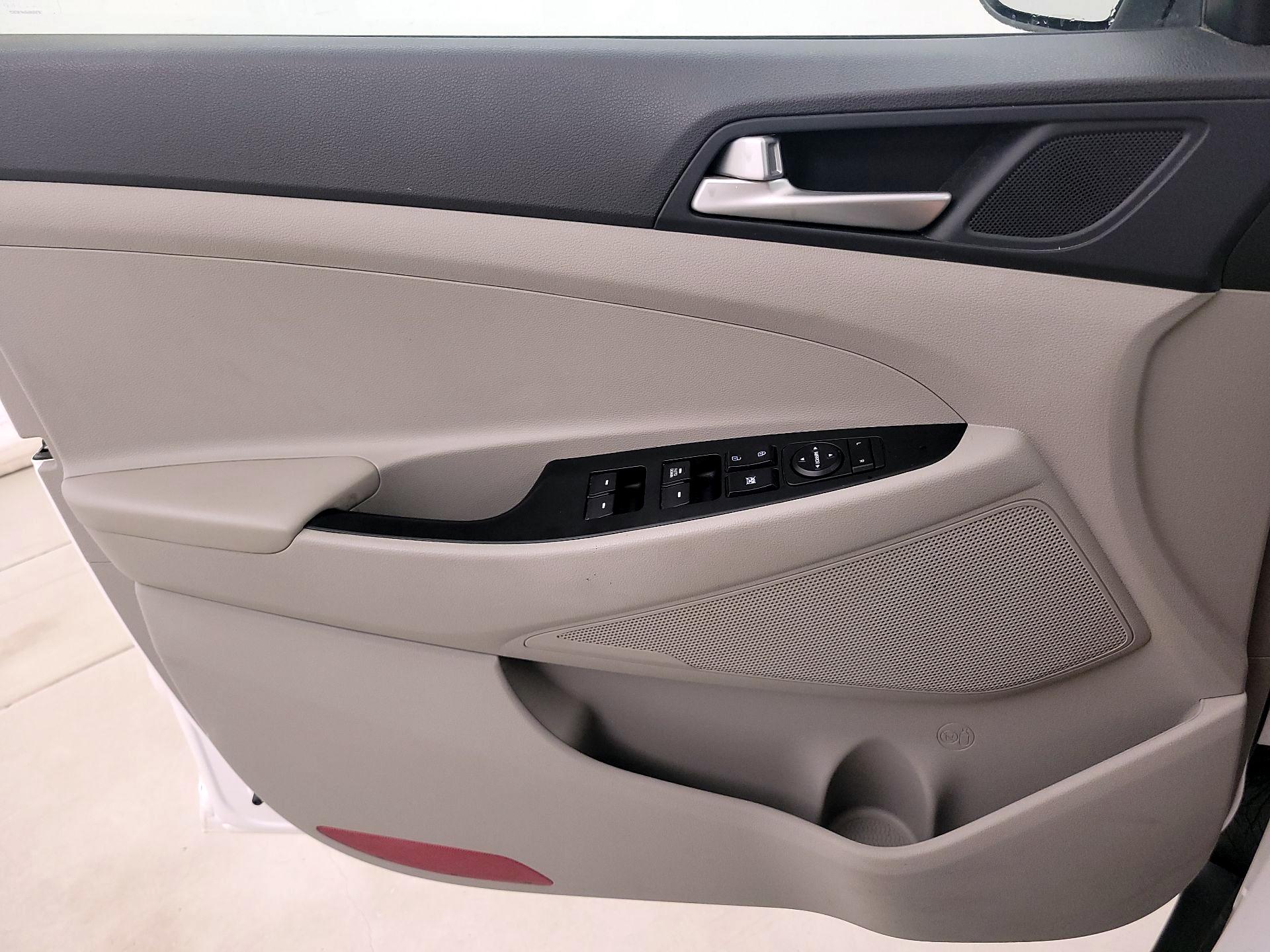 Thumbnail: 2021 Hyundai Tucson - 12