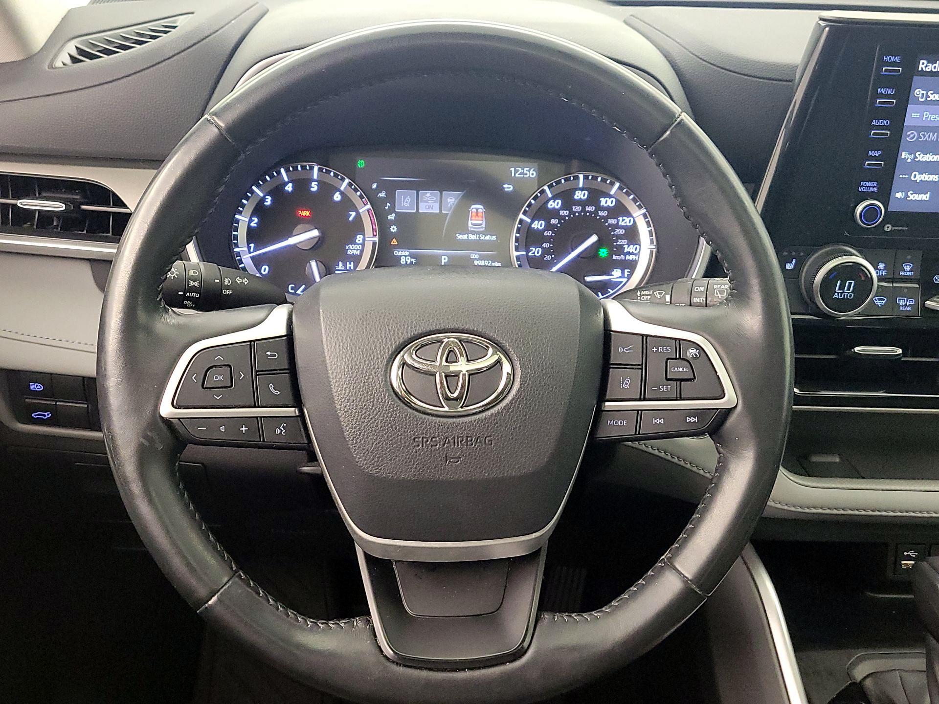Thumbnail: 2022 Toyota Highlander - 10