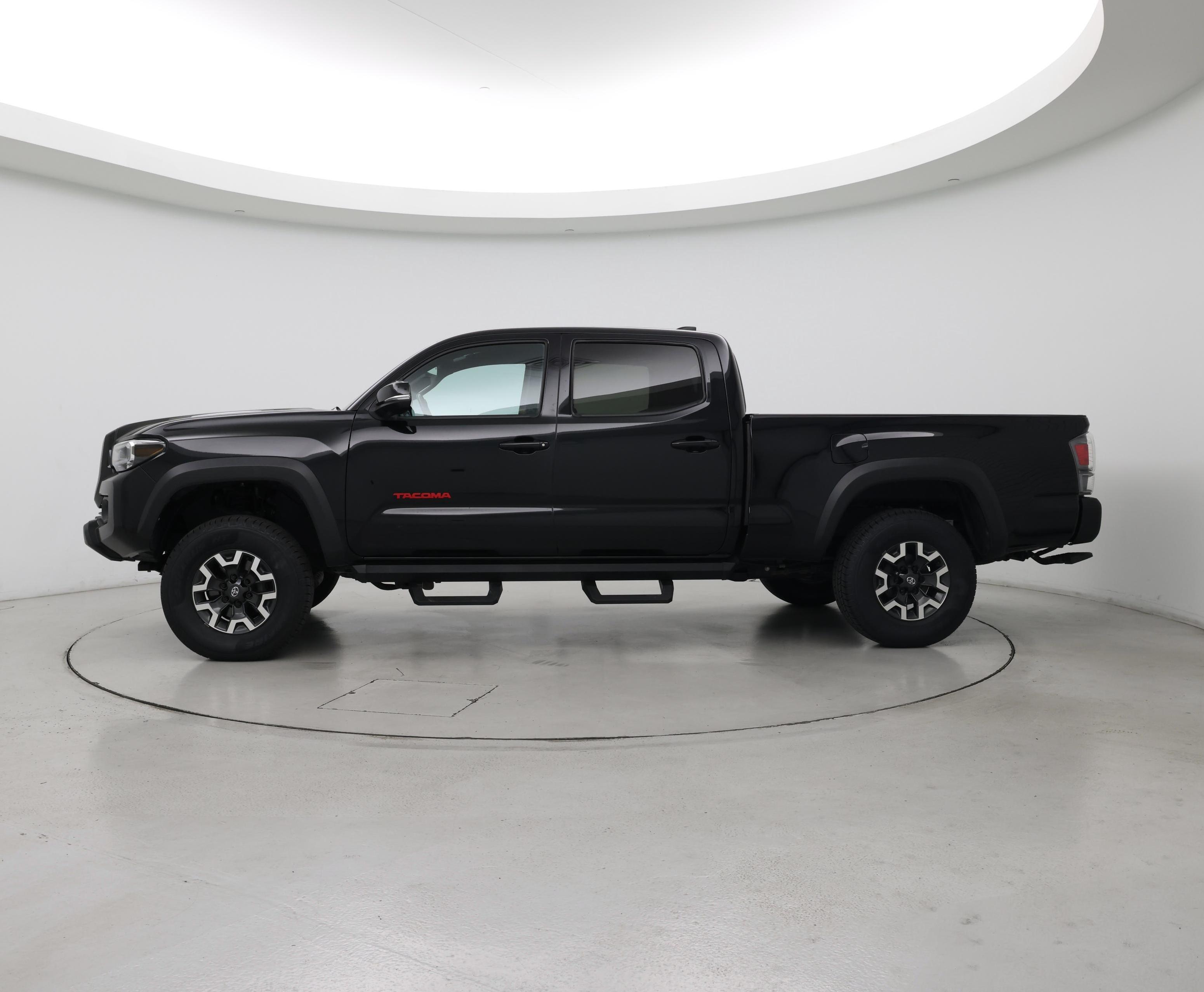 Thumbnail: 2021 Toyota Tacoma - 3