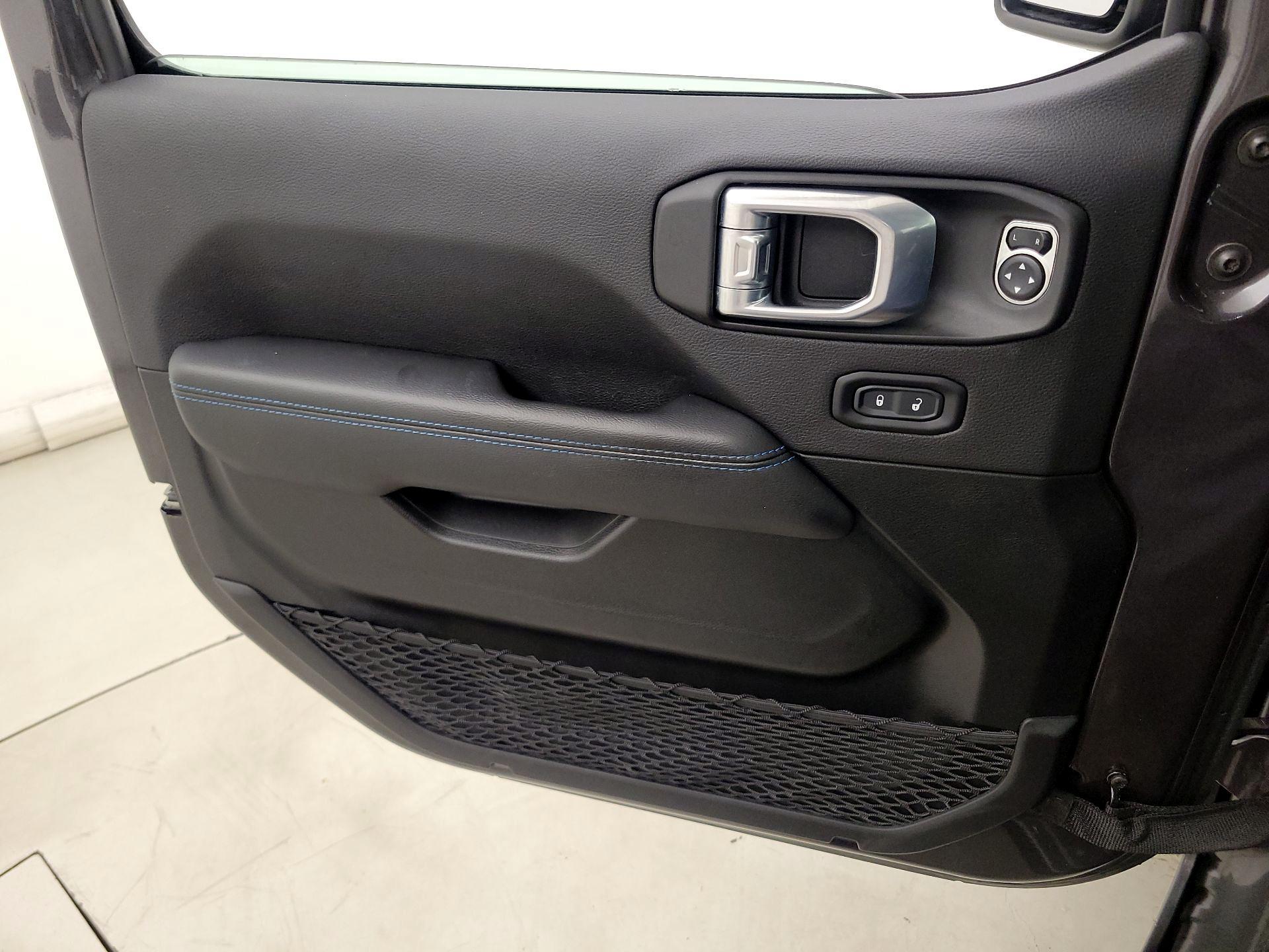 Thumbnail: 2021 Jeep Wrangler - 12