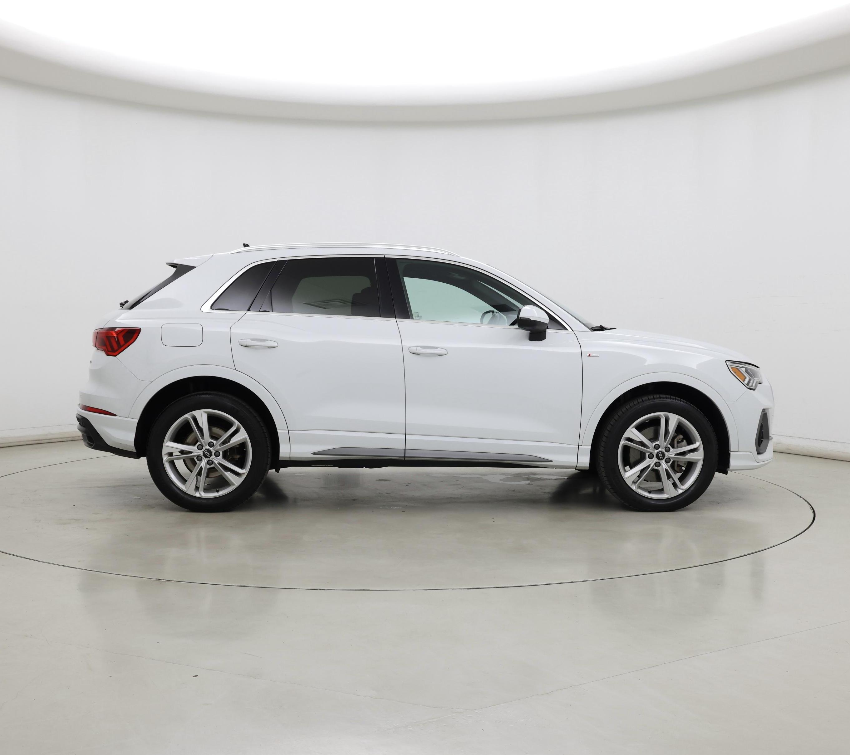 Thumbnail: 2022 Audi Q3 - 7