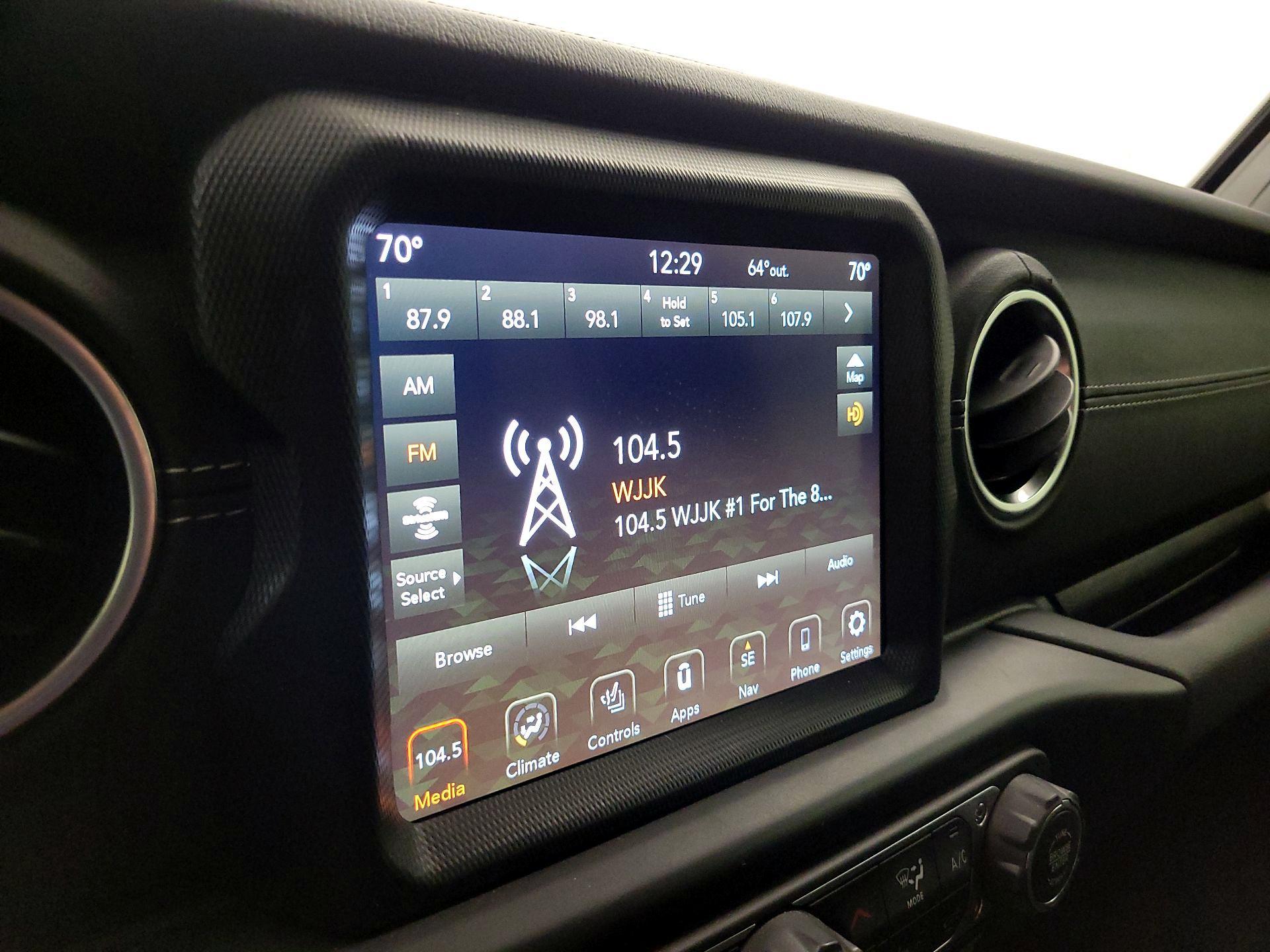 Thumbnail: 2021 Jeep Wrangler - 16