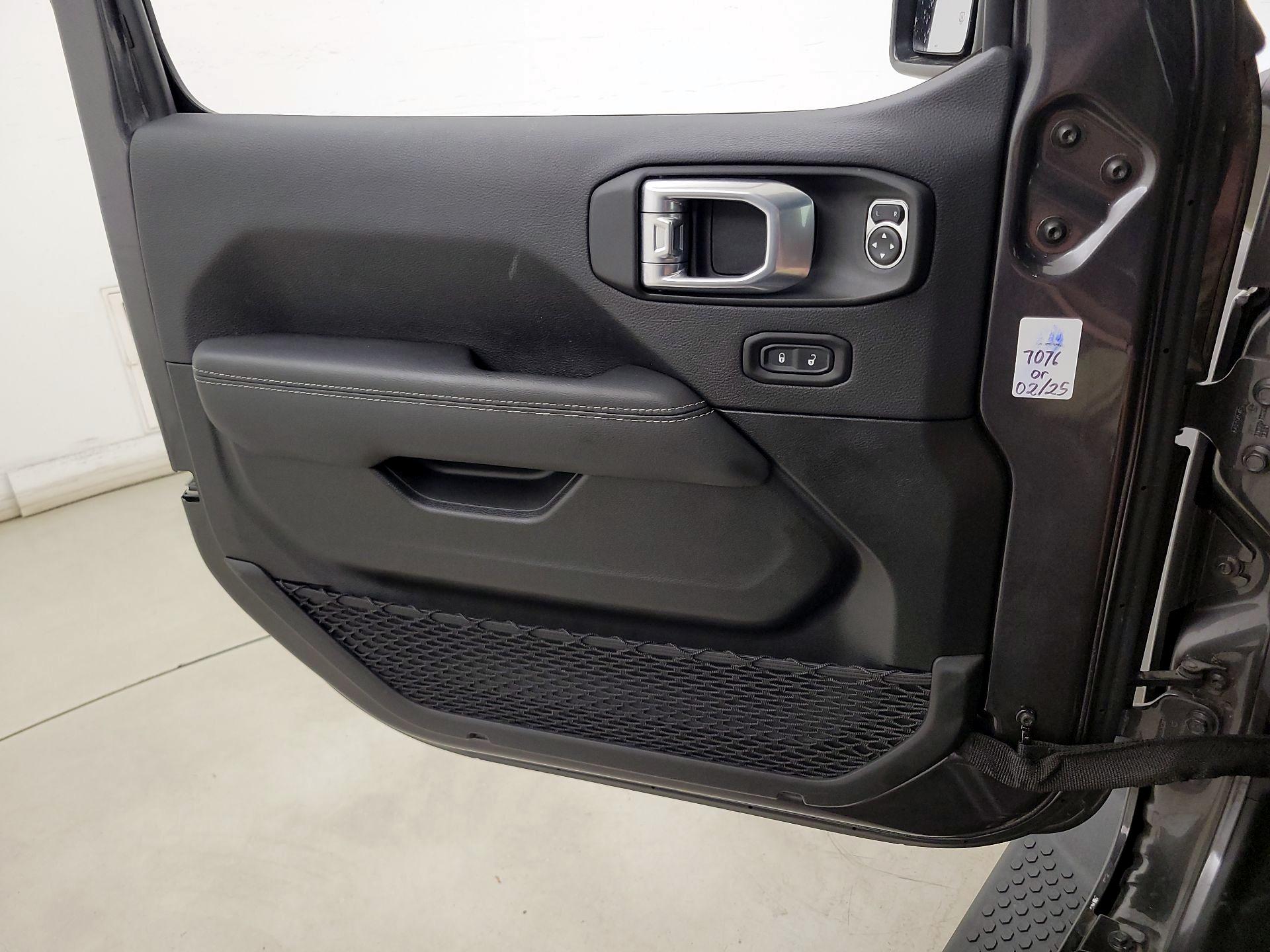 Thumbnail: 2022 Jeep Wrangler - 12