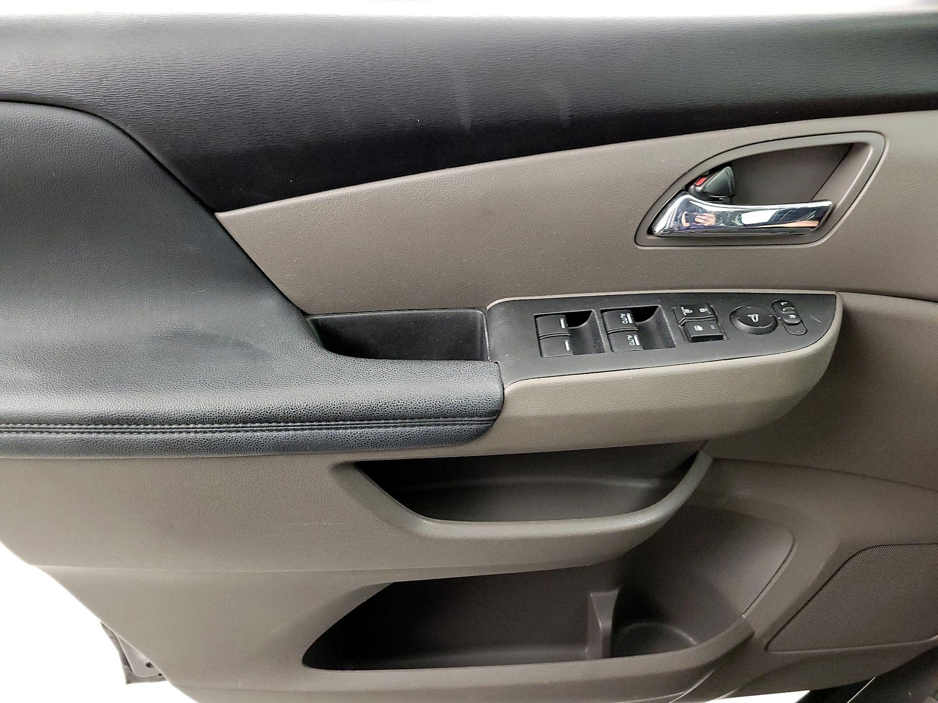 Thumbnail: 2015 Honda Odyssey - 12