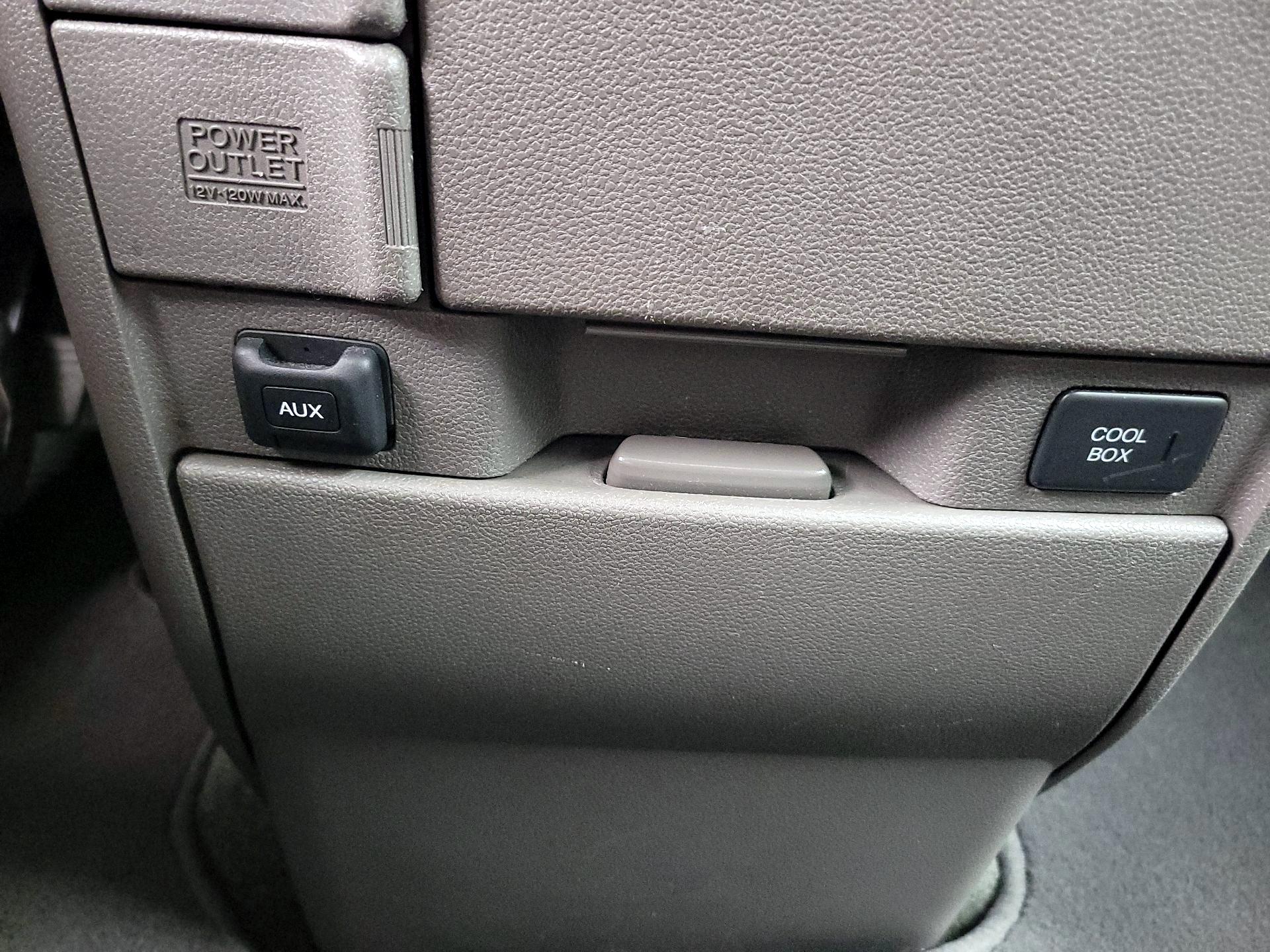 Thumbnail: 2015 Honda Odyssey - 18