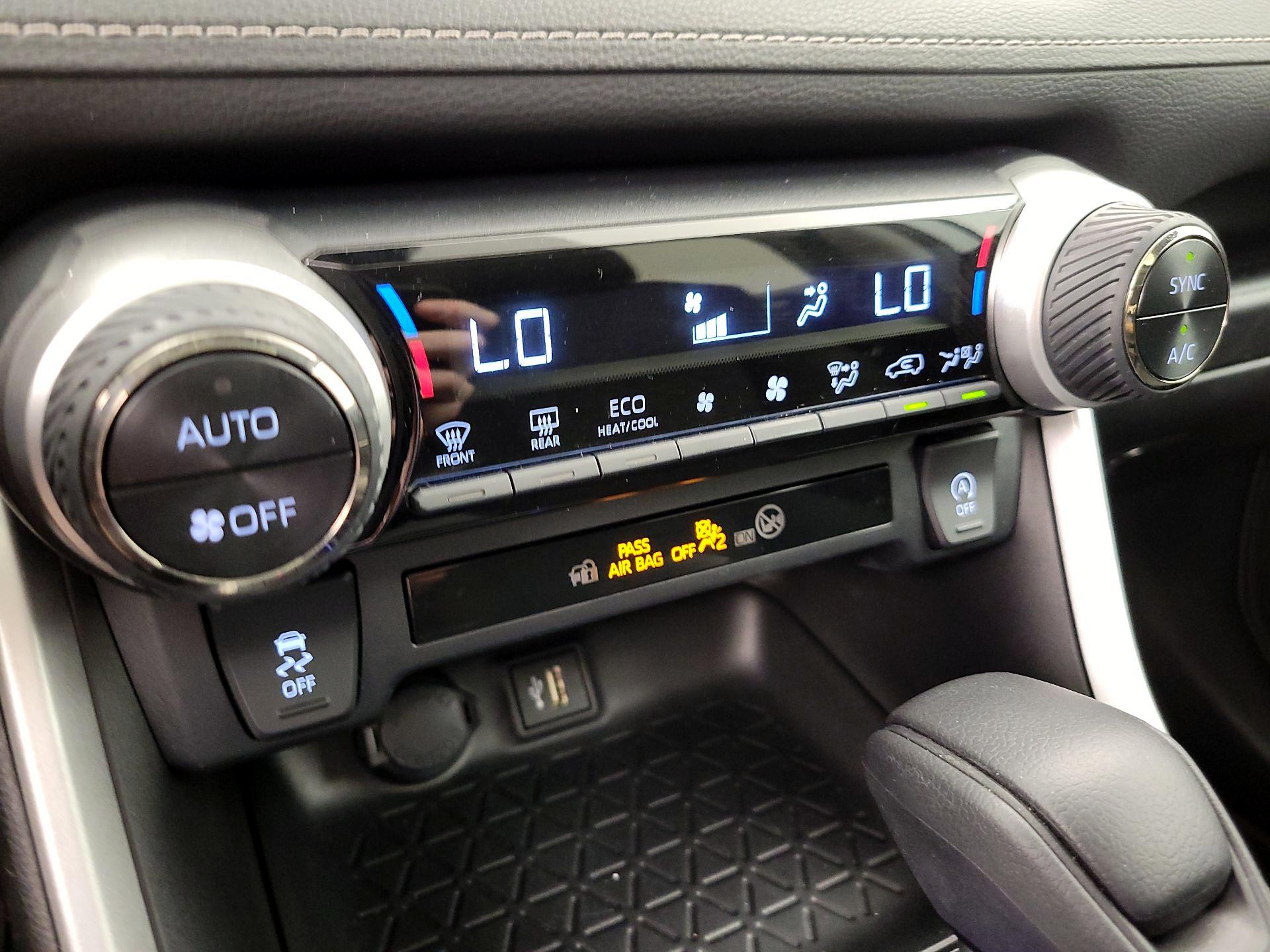 Thumbnail: 2024 Toyota RAV4 - 16