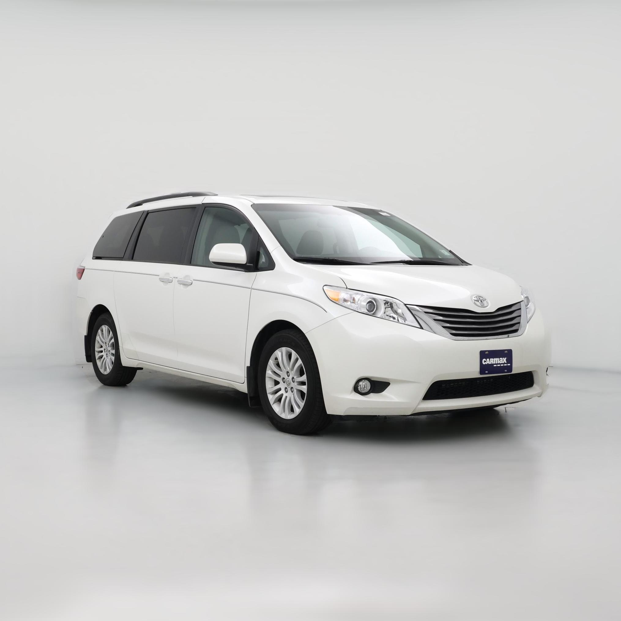Thumbnail: 2015 Toyota Sienna - 1