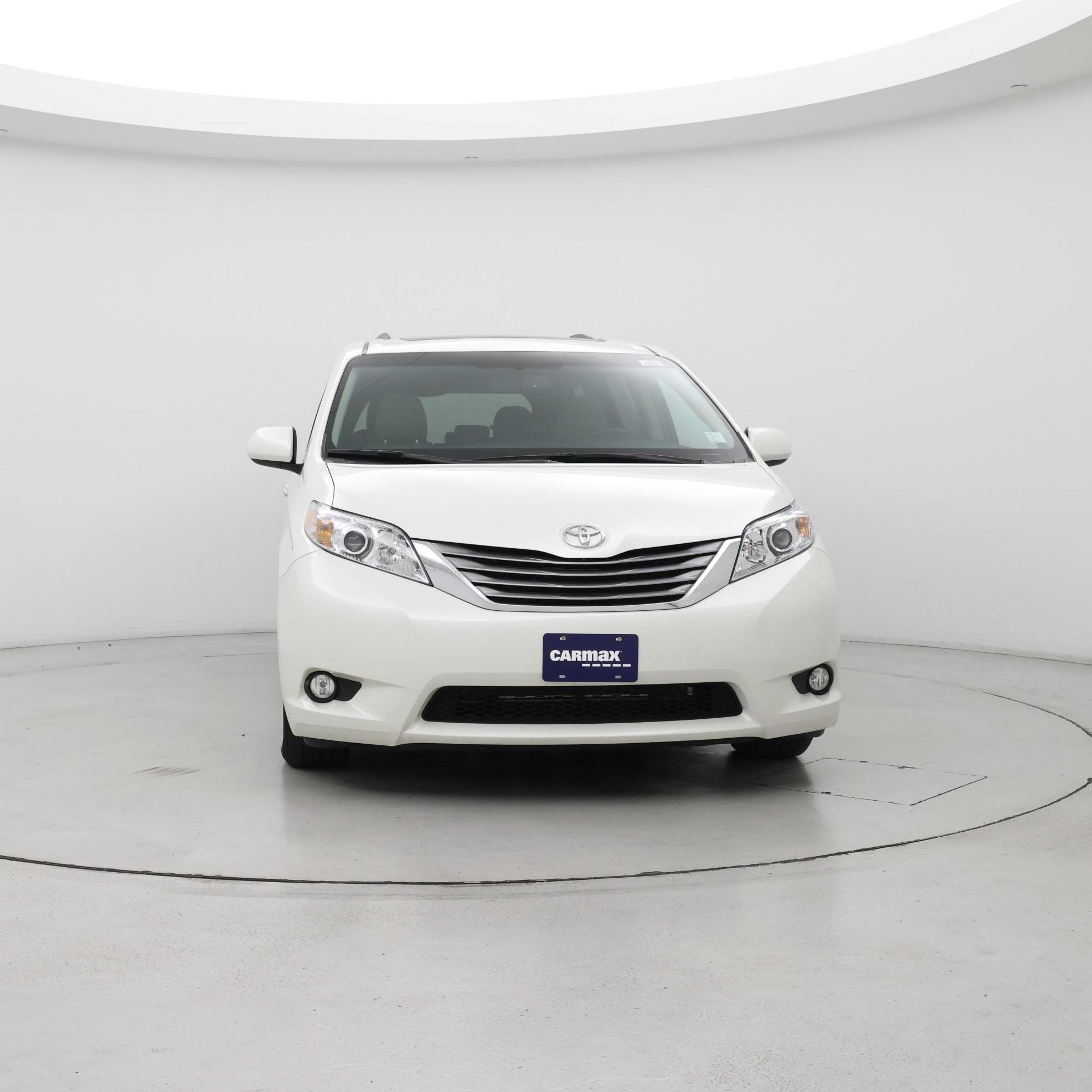Thumbnail: 2015 Toyota Sienna - 5
