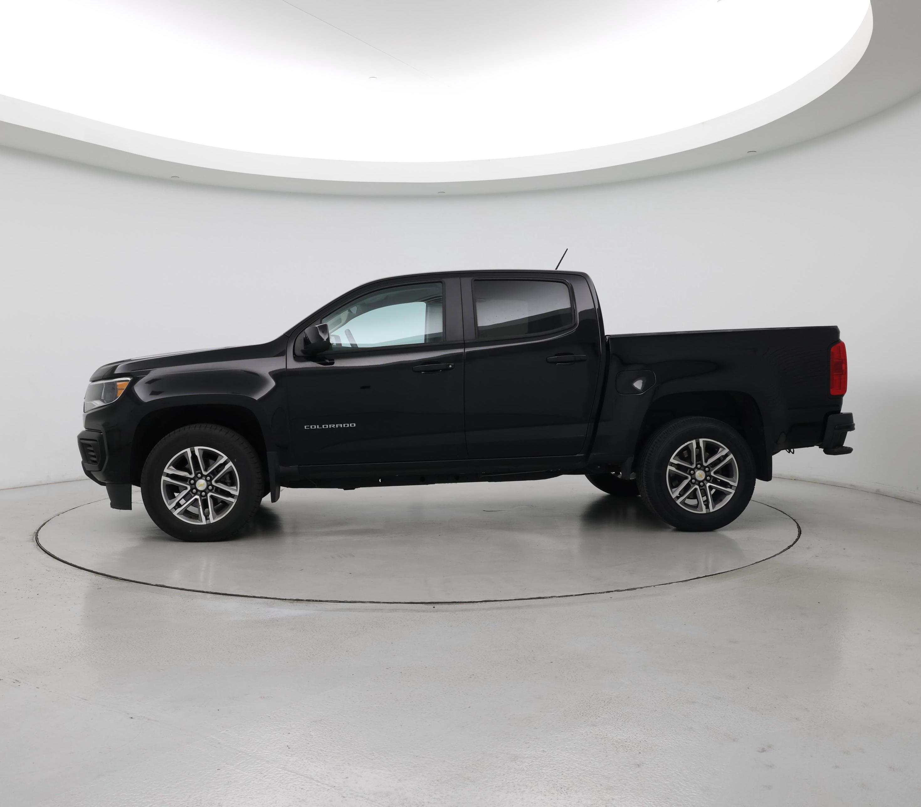 Thumbnail: 2021 Chevrolet Colorado - 3
