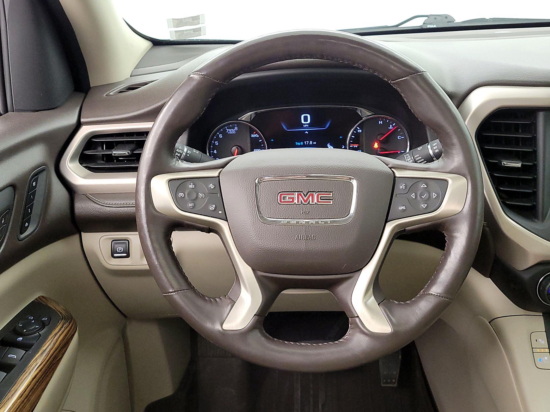 Thumbnail: 2017 GMC Acadia - 10